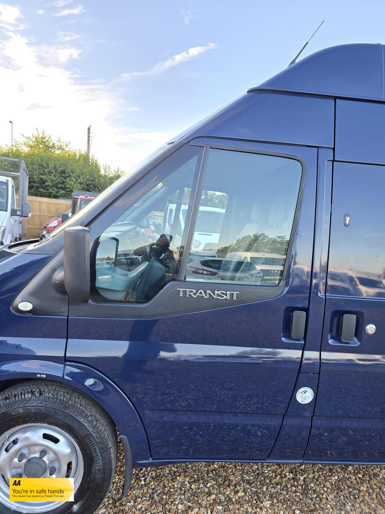 Ford Transit 2.2 TDCi 350 Panel Van 3dr Diesel Manual FWD L2 H3 (209 g/km, 123 bhp)