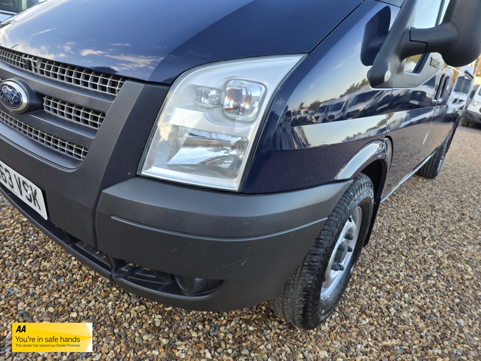 Ford Transit 2.2 TDCi 350 Panel Van 3dr Diesel Manual FWD L2 H3 (209 g/km, 123 bhp)