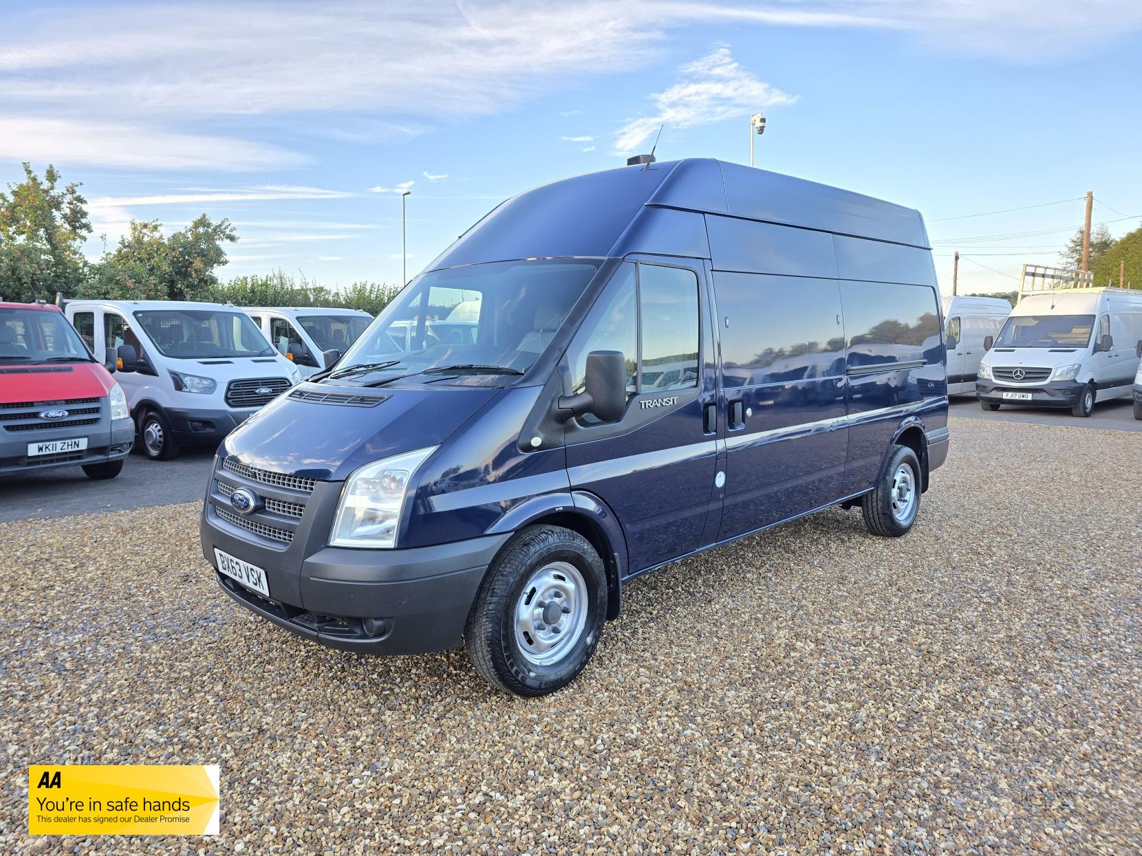 Ford Transit 2.2 TDCi 350 Panel Van 3dr Diesel Manual FWD L2 H3 (209 g/km, 123 bhp)
