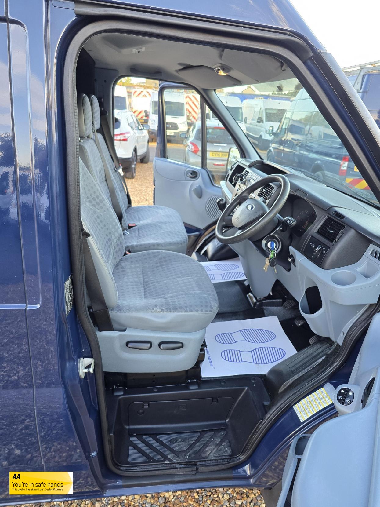 Ford Transit 2.2 TDCi 350 Panel Van 3dr Diesel Manual FWD L2 H3 (209 g/km, 123 bhp)