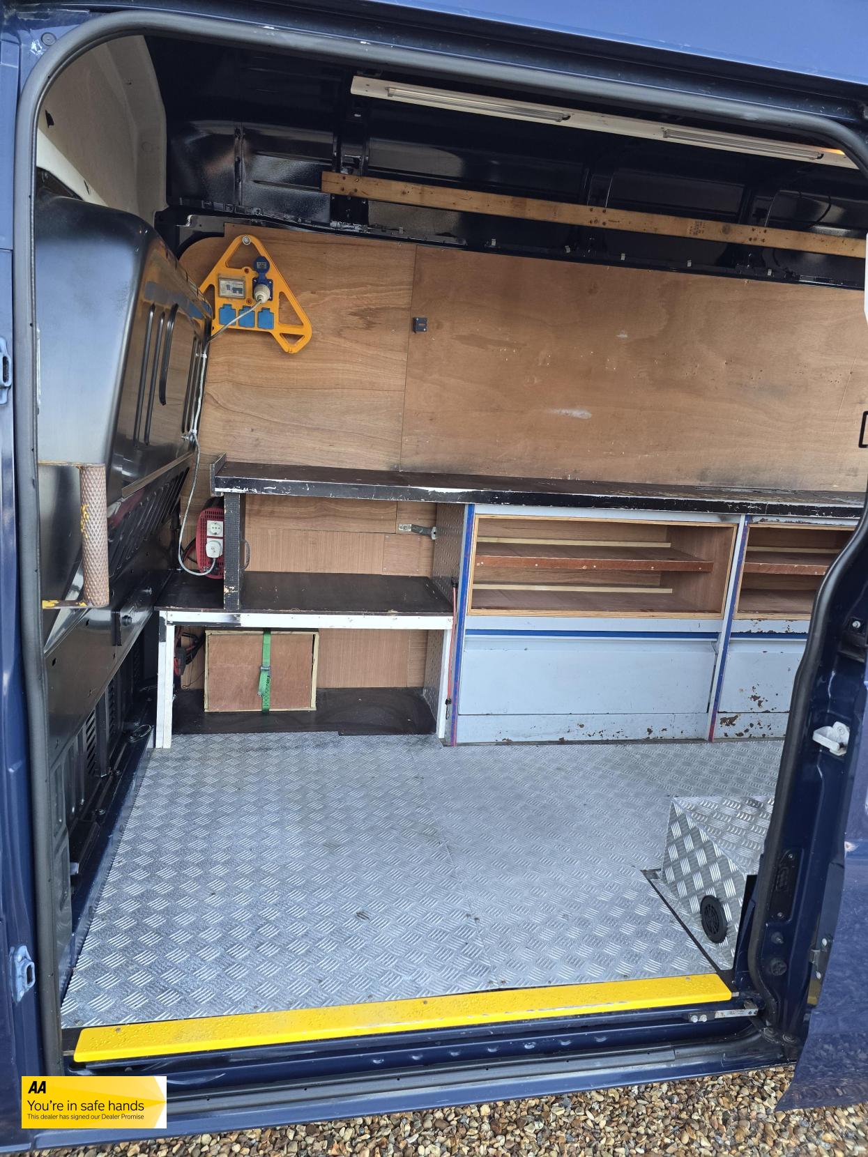 Ford Transit 2.2 TDCi 350 Panel Van 3dr Diesel Manual FWD L2 H3 (209 g/km, 123 bhp)