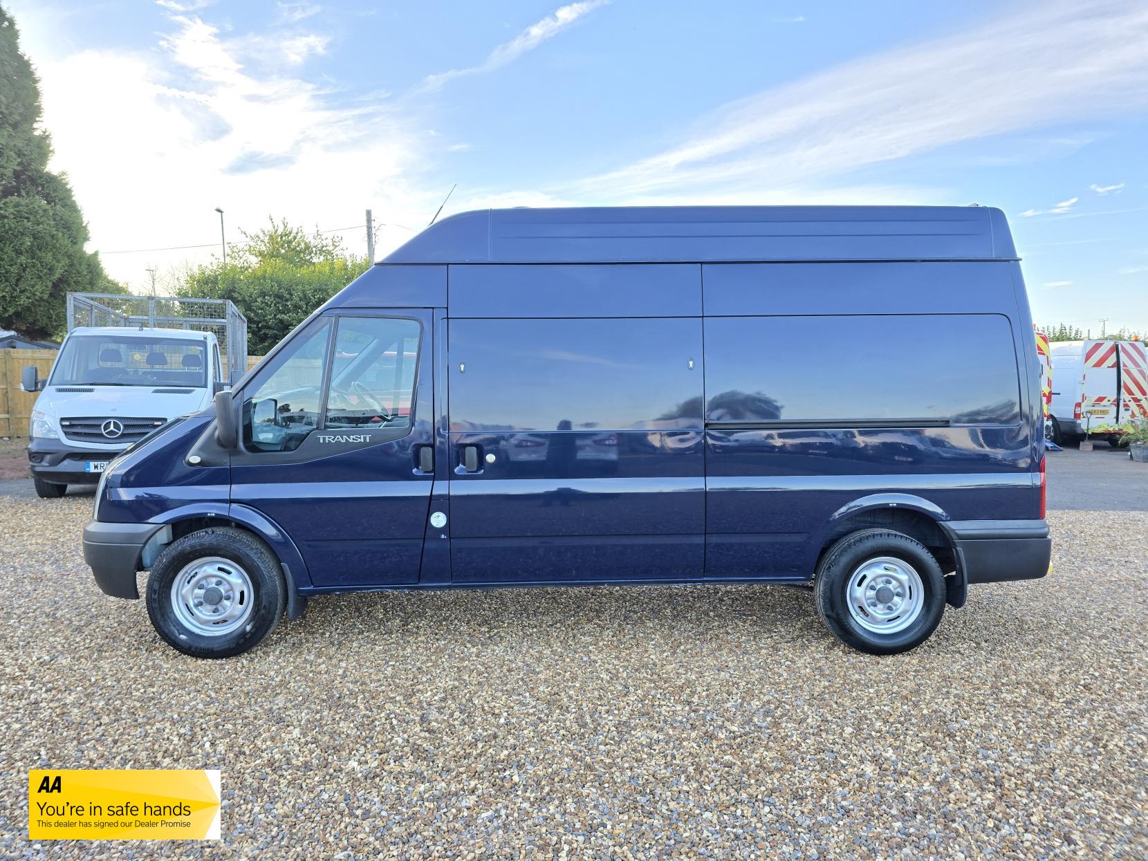 Ford Transit 2.2 TDCi 350 Panel Van 3dr Diesel Manual FWD L2 H3 (209 g/km, 123 bhp)