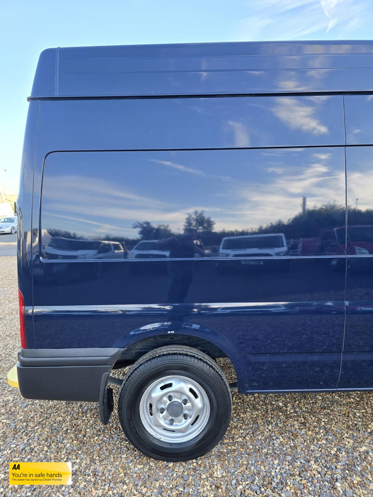 Ford Transit 2.2 TDCi 350 Panel Van 3dr Diesel Manual FWD L2 H3 (209 g/km, 123 bhp)