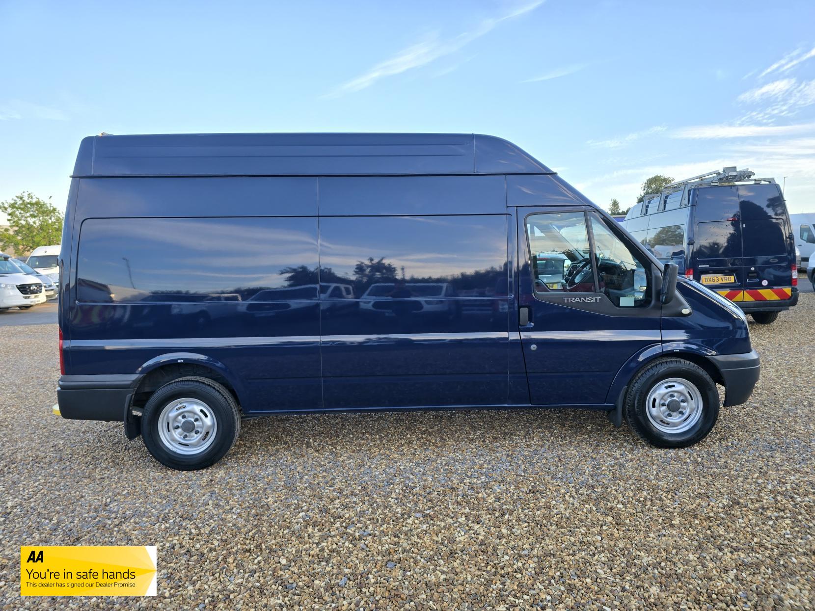 Ford Transit 2.2 TDCi 350 Panel Van 3dr Diesel Manual FWD L2 H3 (209 g/km, 123 bhp)