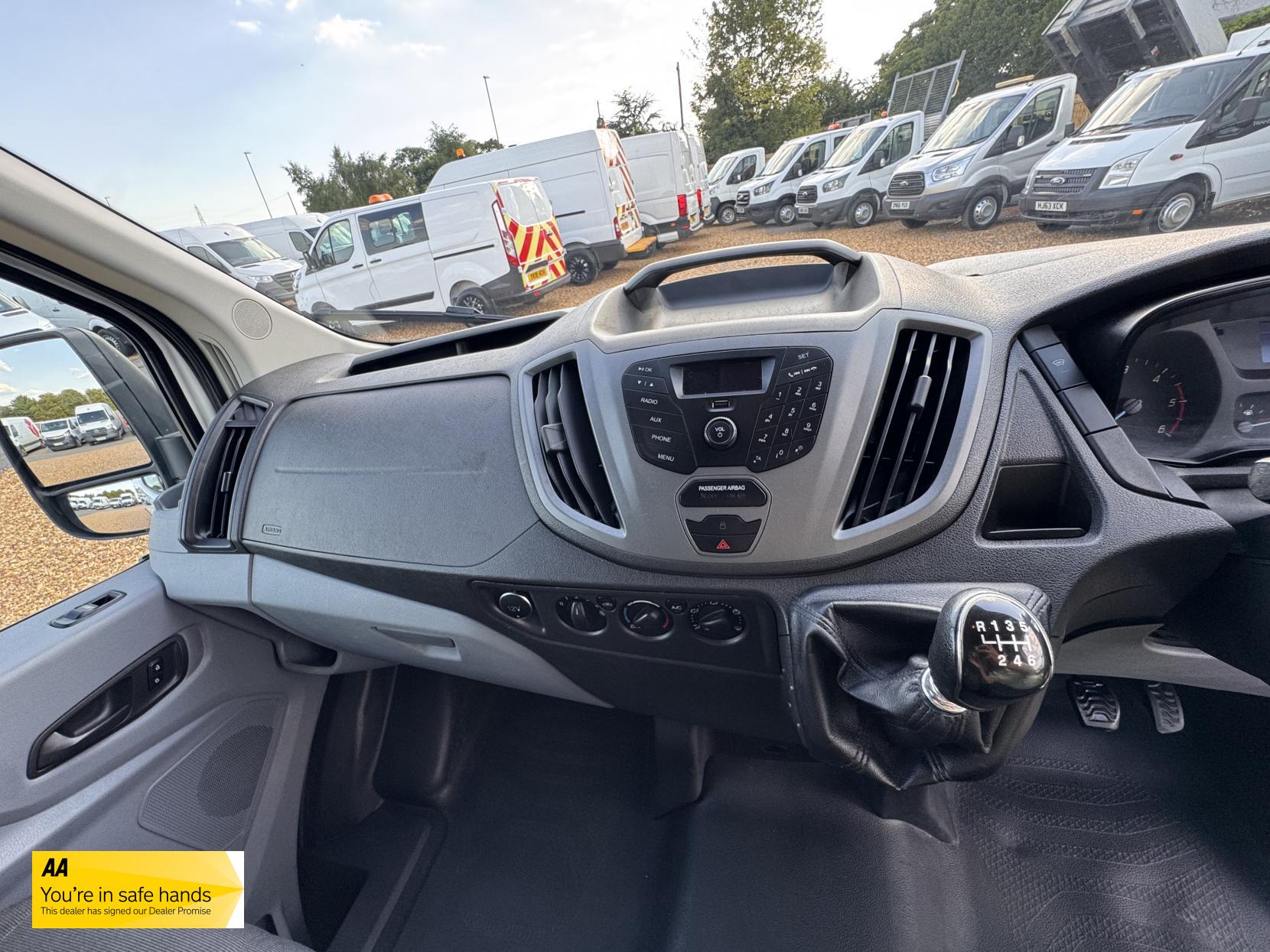 Ford Transit 2.2 TDCi 350 Panel Van 5dr Diesel Manual RWD L2 H3 Euro 5 (125 ps)