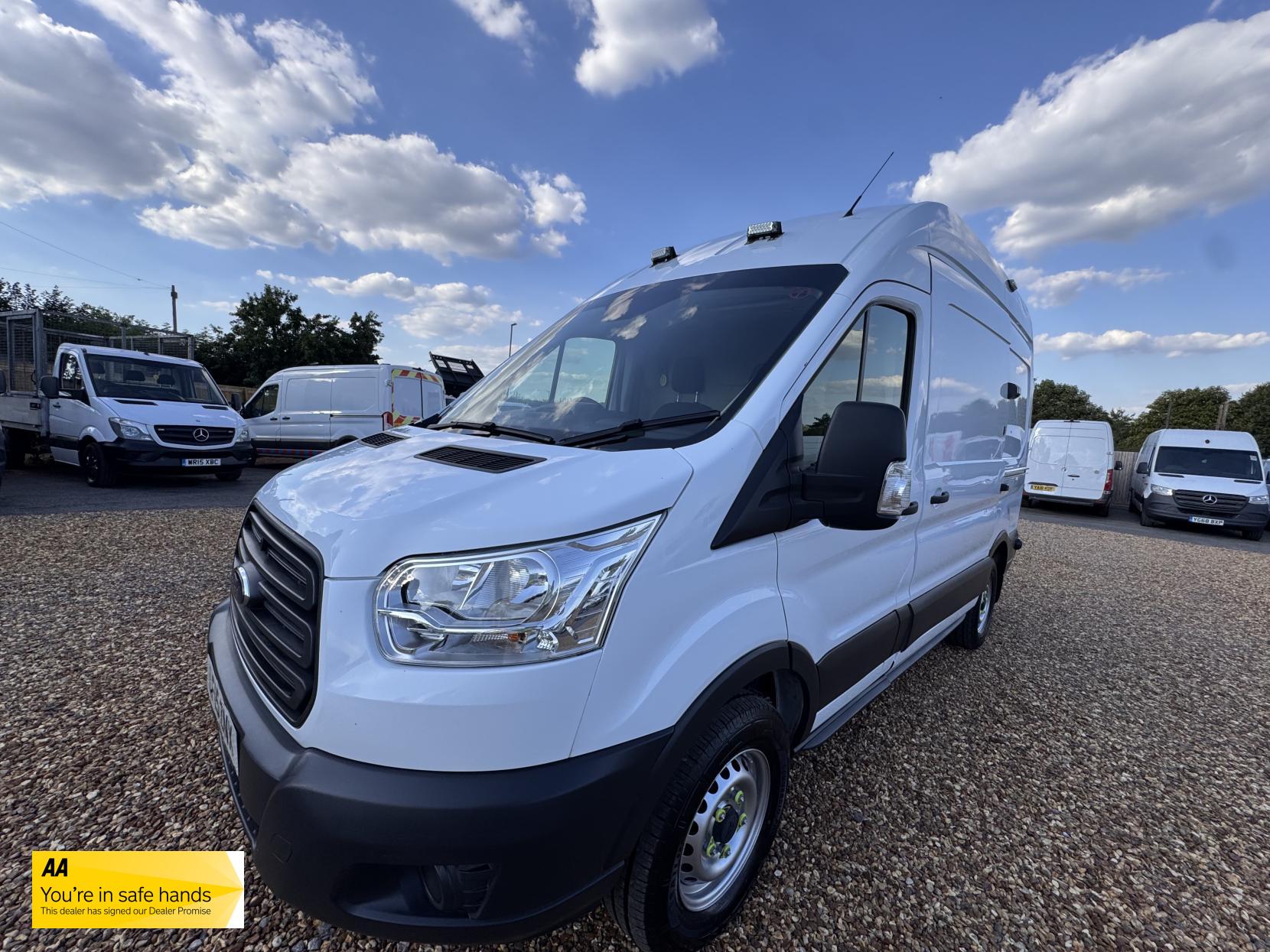 Ford Transit 2.2 TDCi 350 Panel Van 5dr Diesel Manual RWD L2 H3 Euro 5 (125 ps)