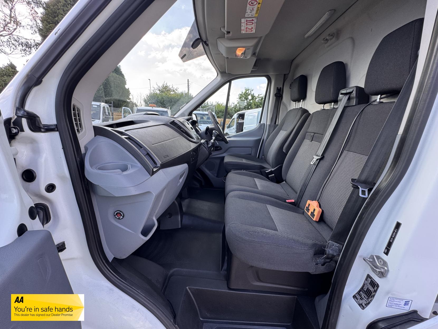 Ford Transit 2.2 TDCi 350 Panel Van 5dr Diesel Manual RWD L2 H3 Euro 5 (125 ps)