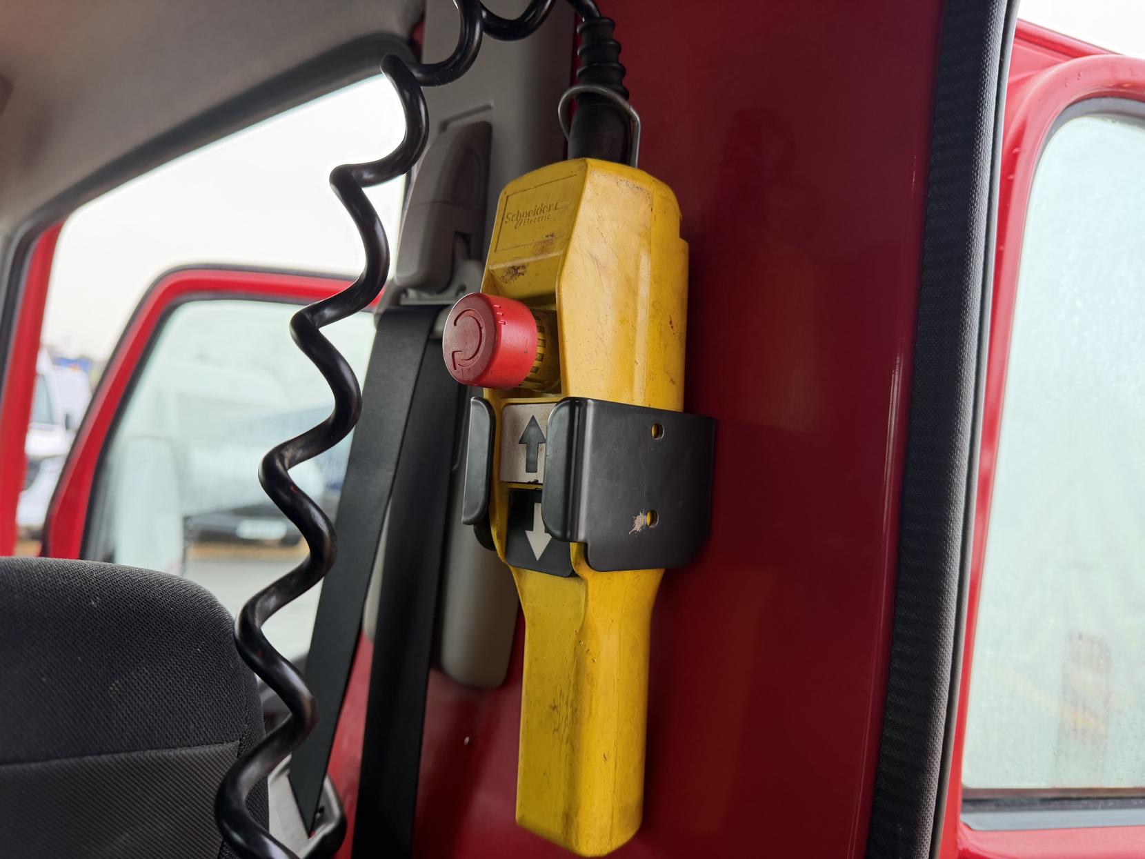 Nissan NT400 Cabstar 3.0 dCi 35.13 Tipper Double Cab 4dr Diesel Manual L2 Euro 6 (130 ps)