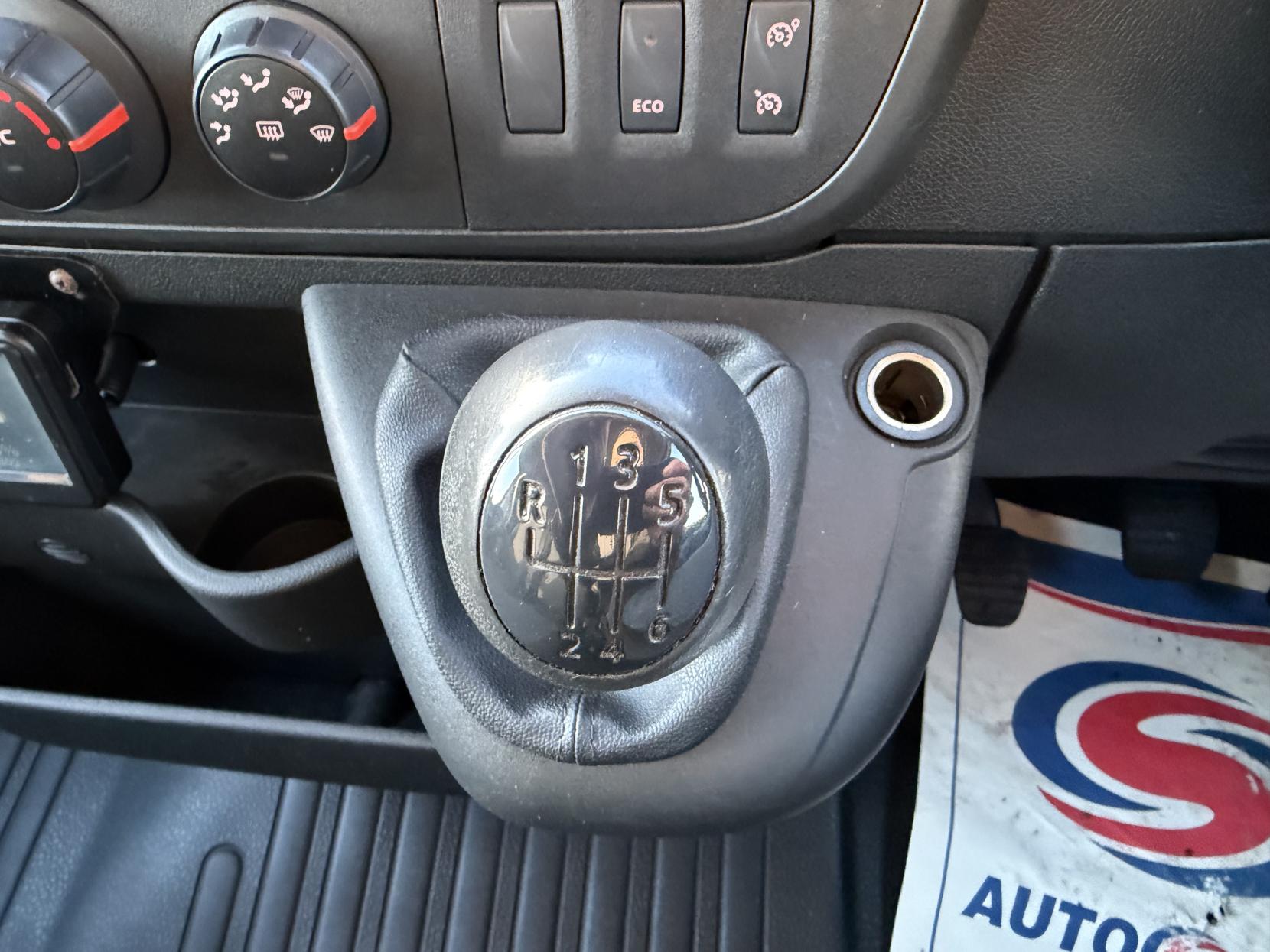 Vauxhall Movano 2.3 CDTi 3500 Panel Van 5dr Diesel Manual FWD L2 H2 Euro 6 (130 ps)