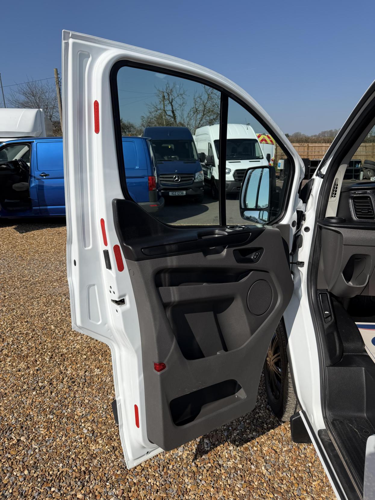 Ford Transit Custom 2.0 280 EcoBlue Leader Crew Van Double Cab 5dr Diesel Manual L1 H1 Euro 6 (s/s) (105 ps)