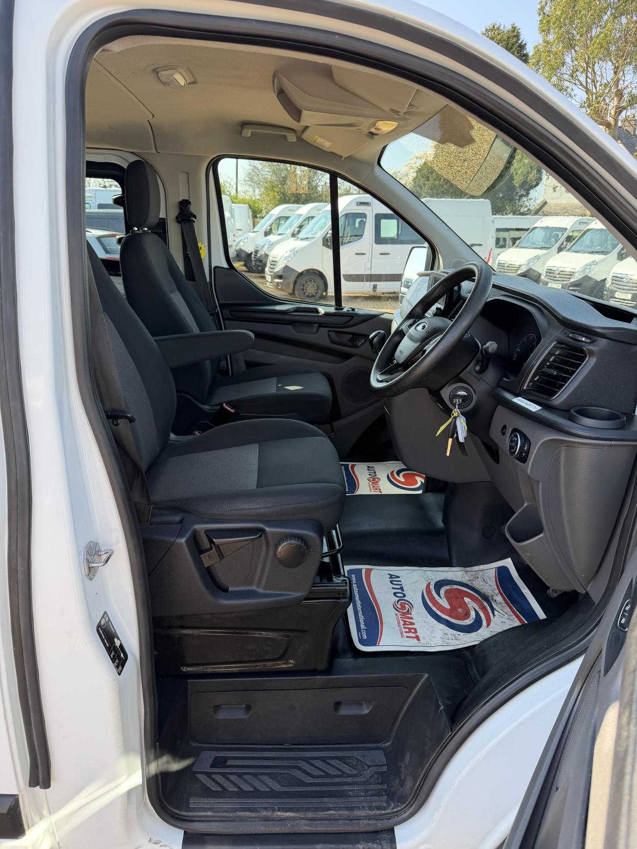 Ford Transit Custom 2.0 280 EcoBlue Leader Crew Van Double Cab 5dr Diesel Manual L1 H1 Euro 6 (s/s) (105 ps)