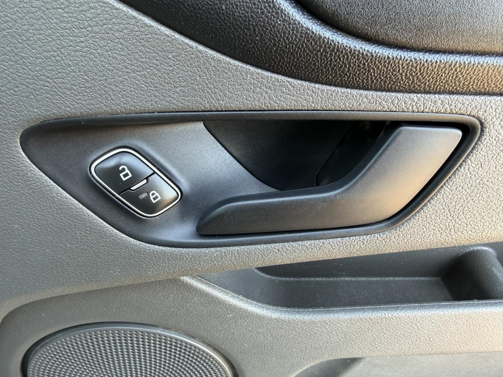 Ford Transit Custom 2.0 280 EcoBlue Leader Crew Van Double Cab 5dr Diesel Manual L1 H1 Euro 6 (s/s) (105 ps)