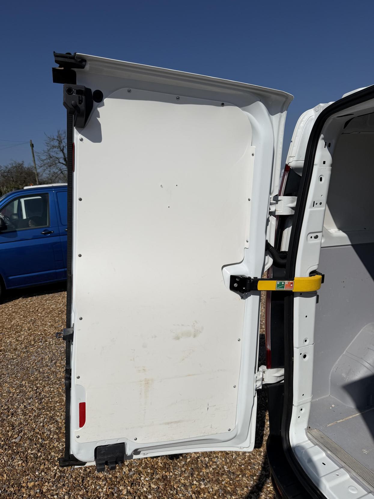 Ford Transit Custom 2.0 280 EcoBlue Leader Crew Van Double Cab 5dr Diesel Manual L1 H1 Euro 6 (s/s) (105 ps)