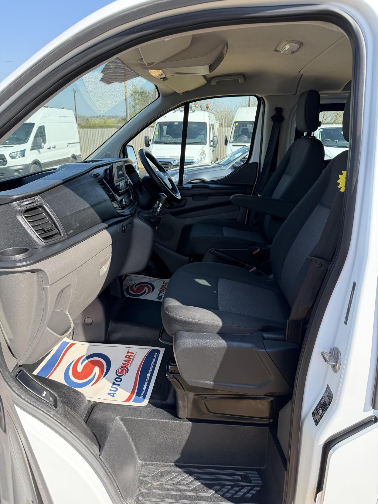 Ford Transit Custom 2.0 280 EcoBlue Leader Crew Van Double Cab 5dr Diesel Manual L1 H1 Euro 6 (s/s) (105 ps)