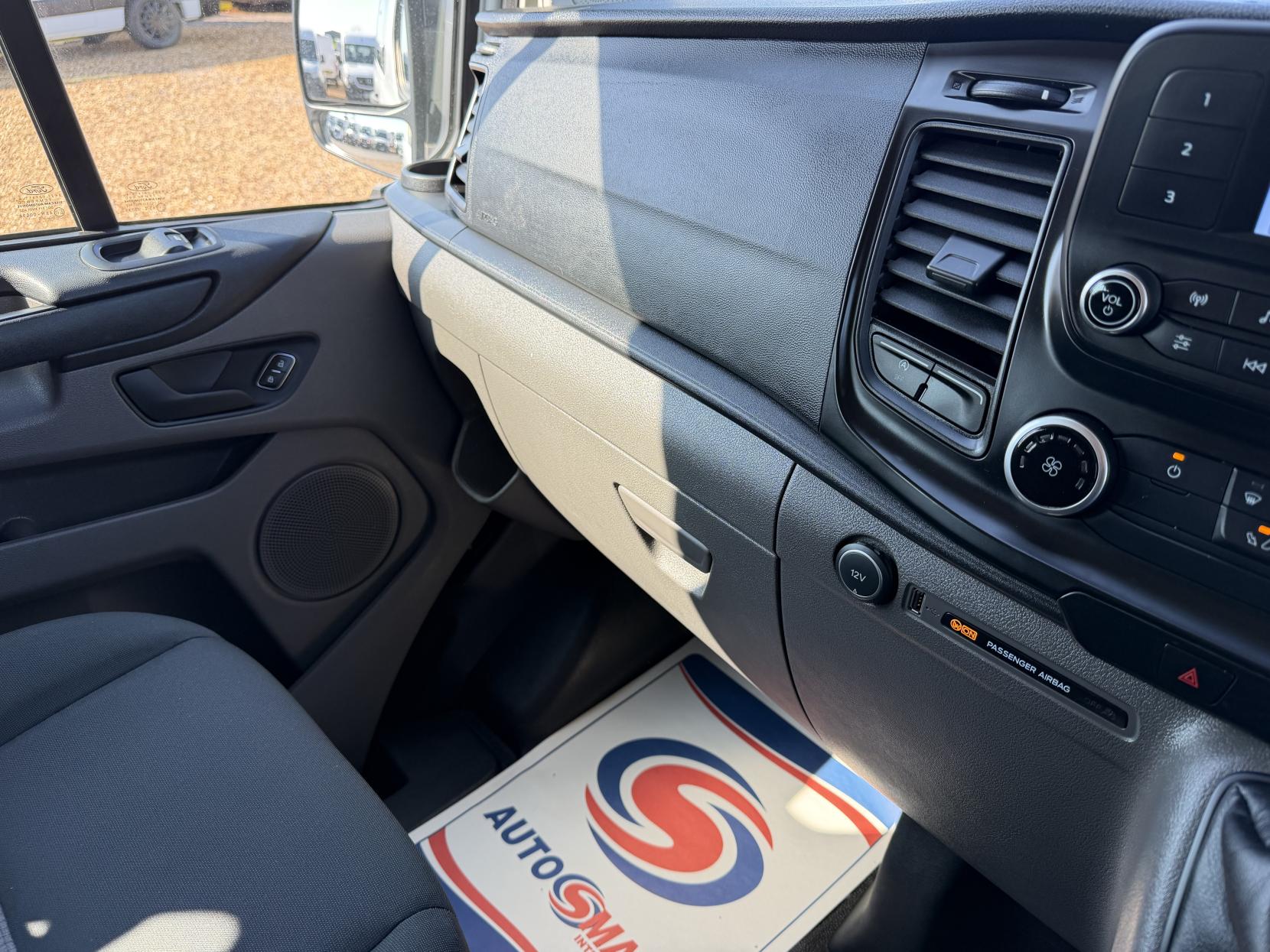 Ford Transit Custom 2.0 280 EcoBlue Leader Crew Van Double Cab 5dr Diesel Manual L1 H1 Euro 6 (s/s) (105 ps)