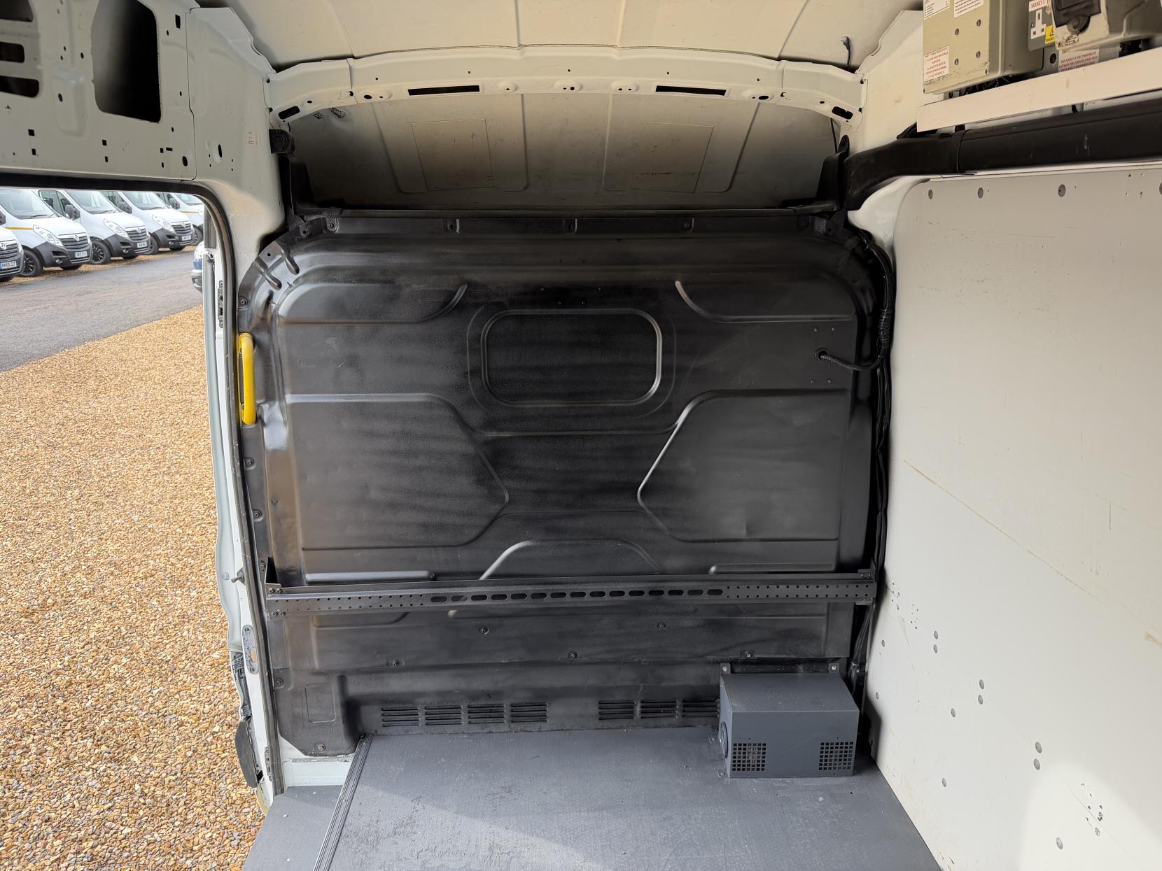 Ford Transit 2.2 TDCi 350 Panel Van 5dr Diesel Manual RWD L2 H3 Euro 5 (155 ps)