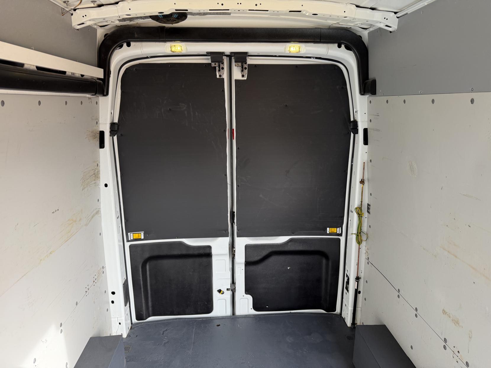 Ford Transit 2.2 TDCi 350 Panel Van 5dr Diesel Manual RWD L2 H3 Euro 5 (155 ps)