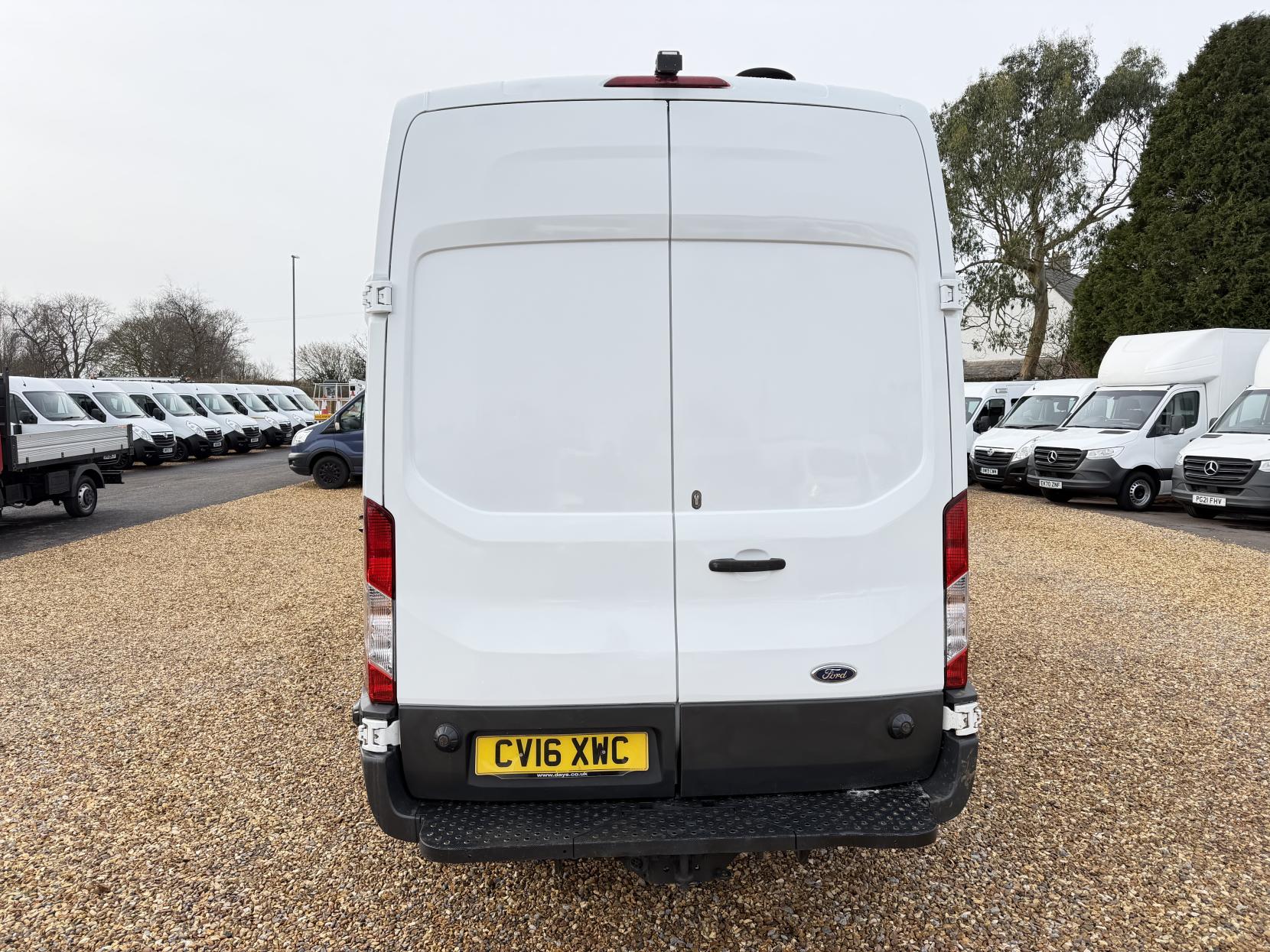 Ford Transit 2.2 TDCi 350 Panel Van 5dr Diesel Manual RWD L2 H3 Euro 5 (155 ps)