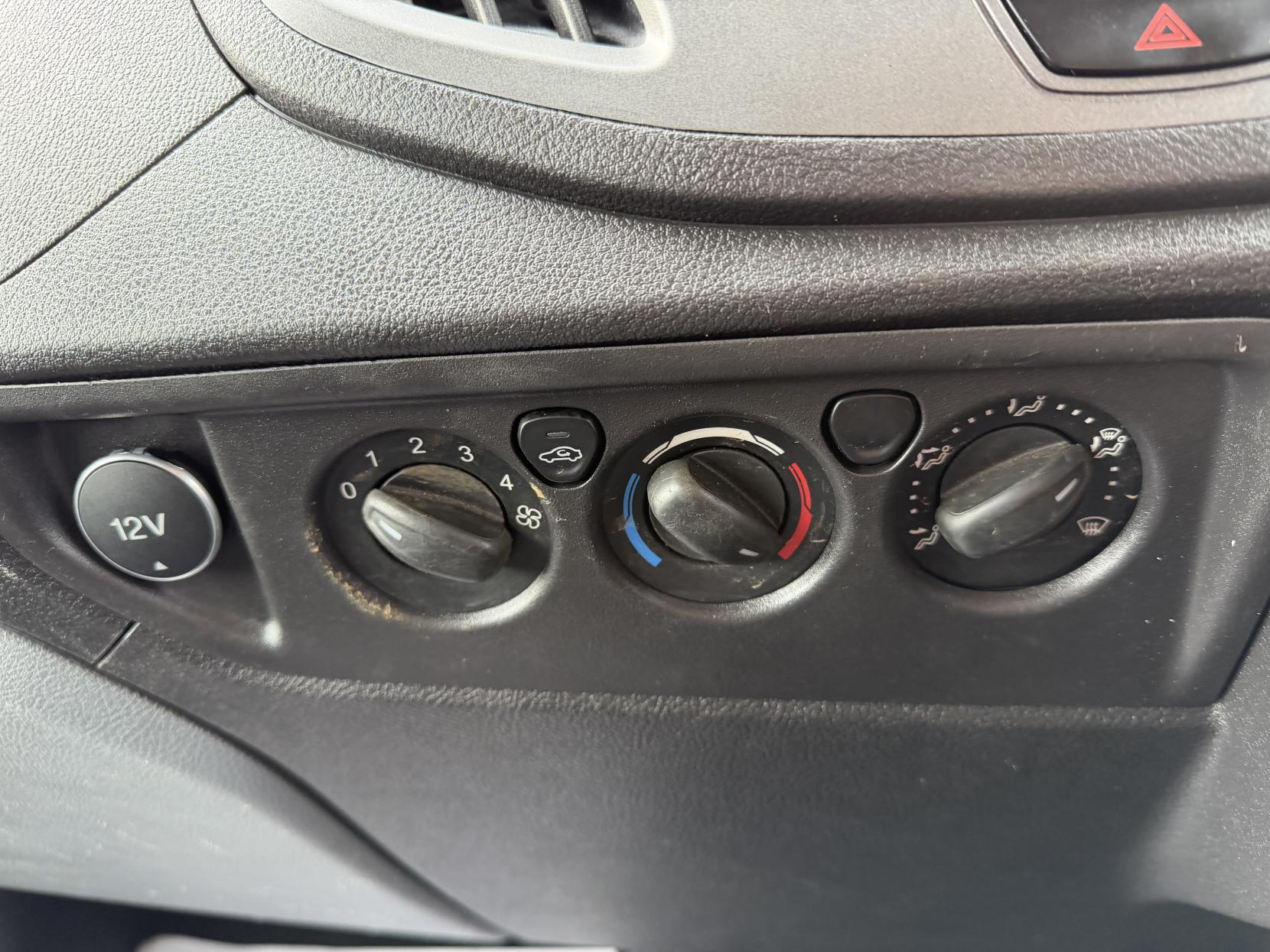 Ford Transit 2.2 TDCi 350 Panel Van 5dr Diesel Manual RWD L2 H3 Euro 5 (155 ps)