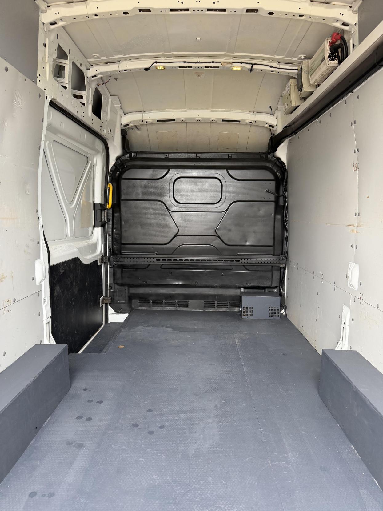 Ford Transit 2.2 TDCi 350 Panel Van 5dr Diesel Manual RWD L2 H3 Euro 5 (155 ps)