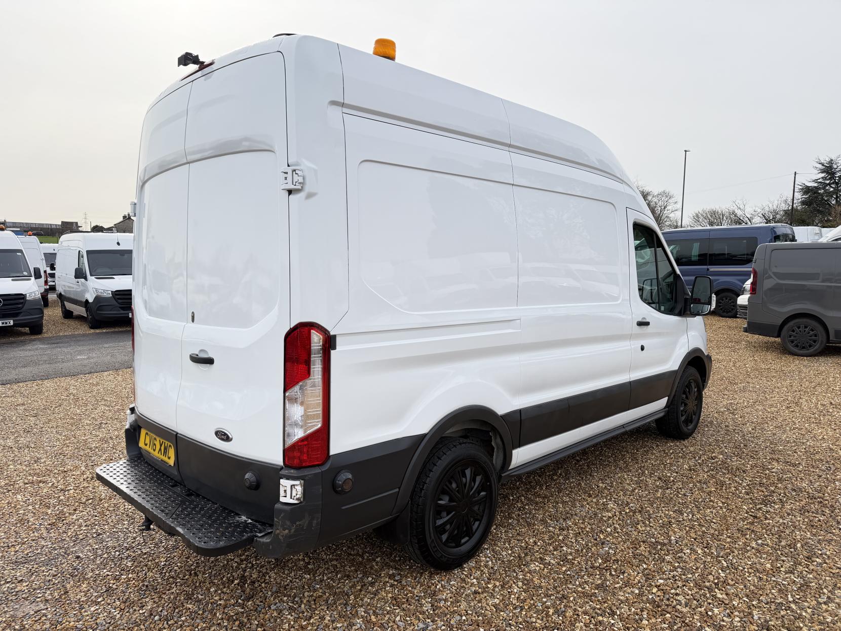 Ford Transit 2.2 TDCi 350 Panel Van 5dr Diesel Manual RWD L2 H3 Euro 5 (155 ps)