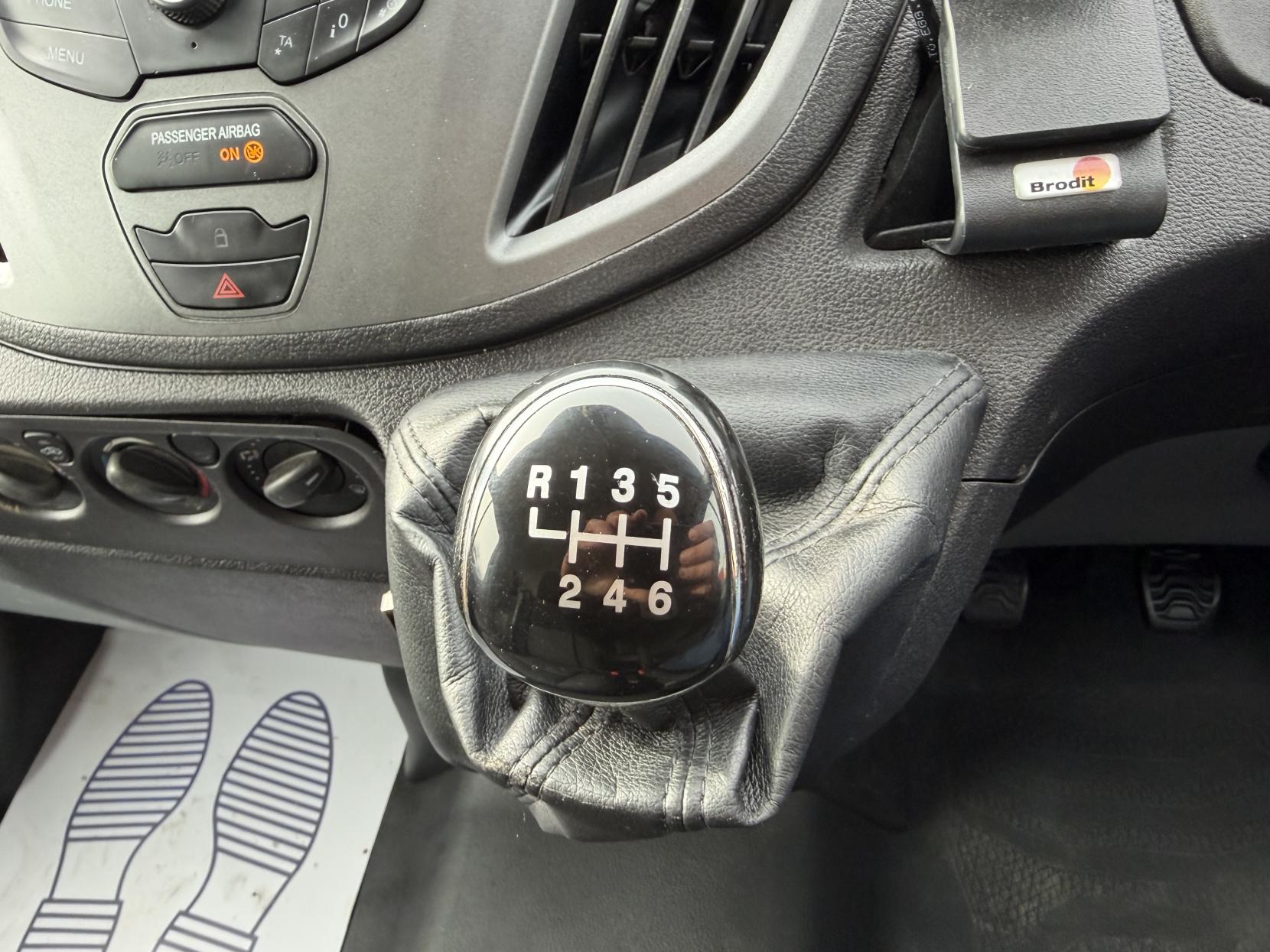 Ford Transit 2.2 TDCi 350 Panel Van 5dr Diesel Manual RWD L2 H3 Euro 5 (155 ps)