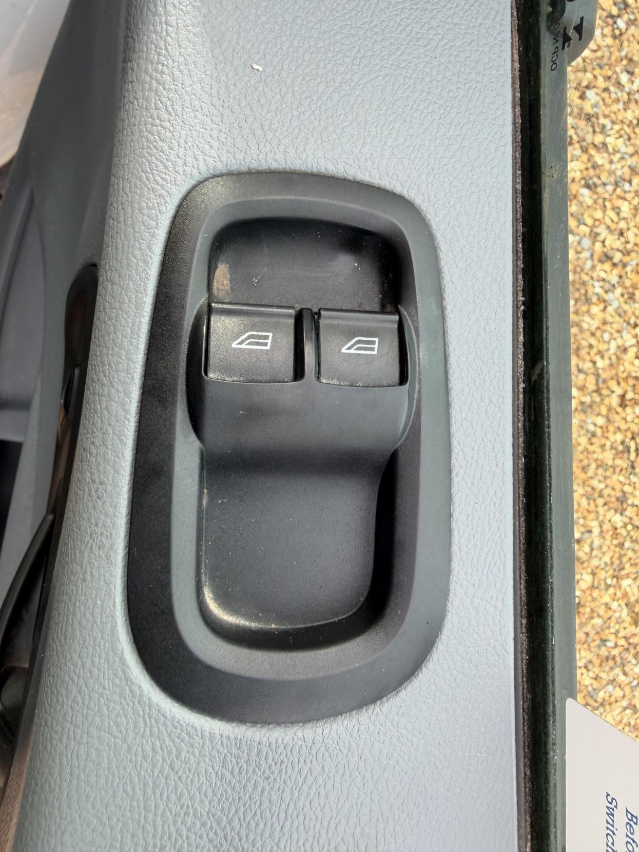 Ford Transit 2.2 TDCi 350 Panel Van 5dr Diesel Manual RWD L2 H3 Euro 5 (155 ps)