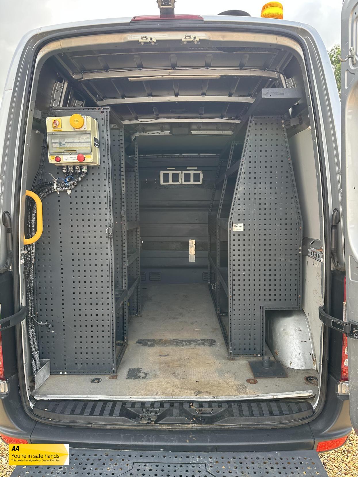 Mercedes-Benz Sprinter 2.1 313 CDi BlueEFFICIENCY Panel Van 4dr Diesel Manual RWD L1 H3 (211 g/km, 129 bhp)
