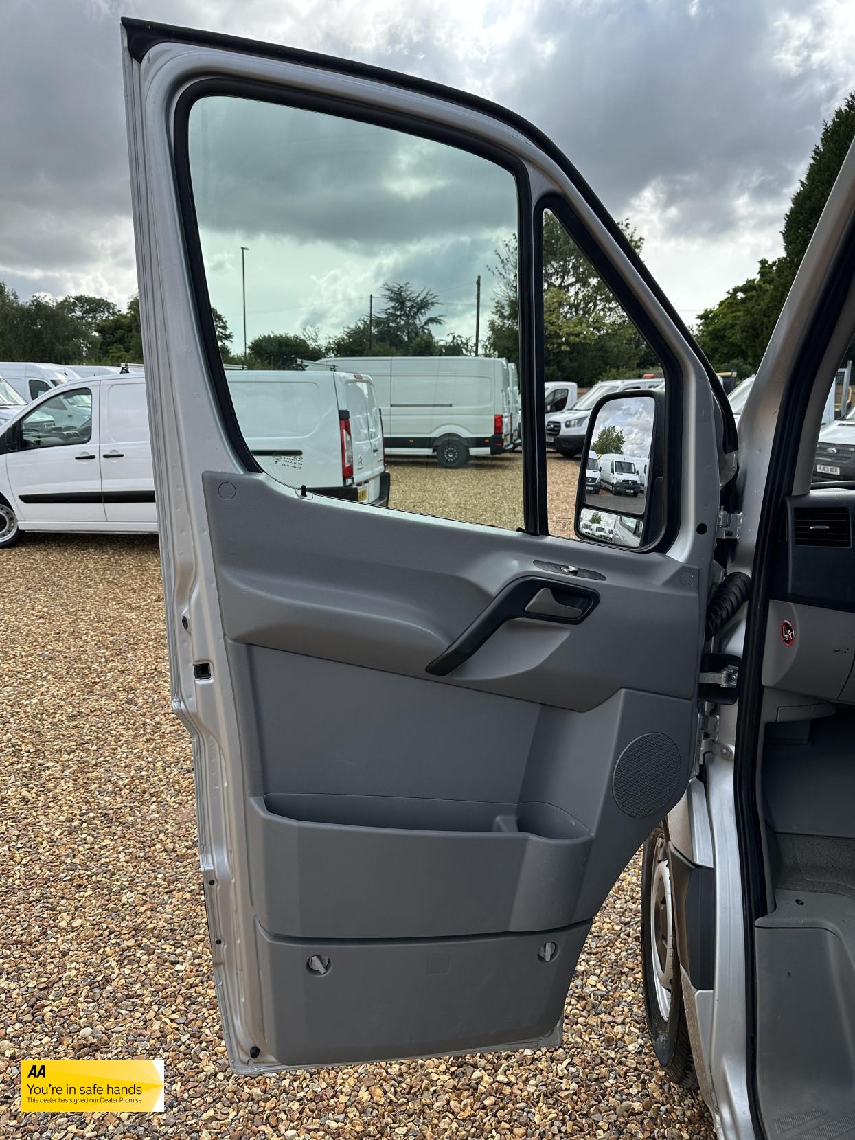 Mercedes-Benz Sprinter 2.1 313 CDi BlueEFFICIENCY Panel Van 4dr Diesel Manual RWD L1 H3 (211 g/km, 129 bhp)