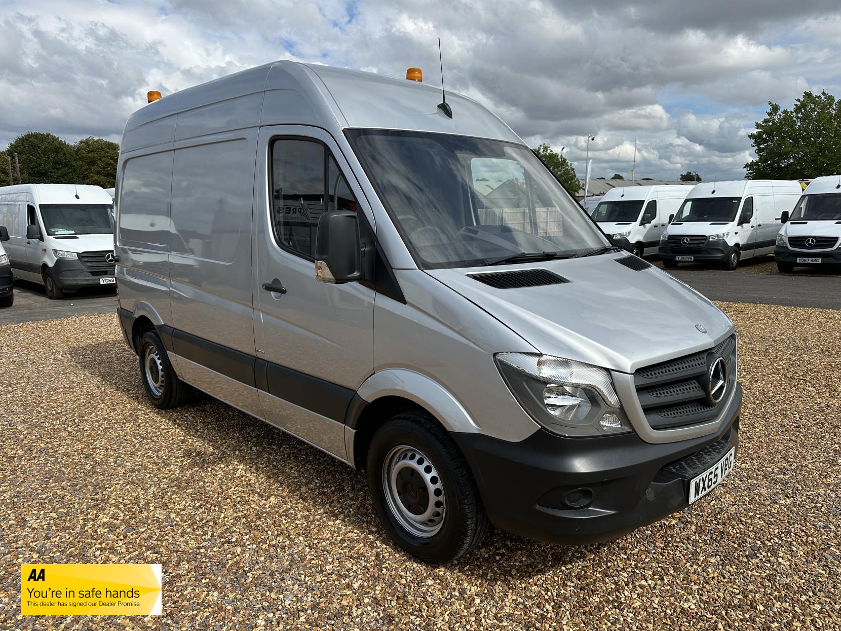 Mercedes-Benz Sprinter 2.1 313 CDi BlueEFFICIENCY Panel Van 4dr Diesel Manual RWD L1 H3 (211 g/km, 129 bhp)