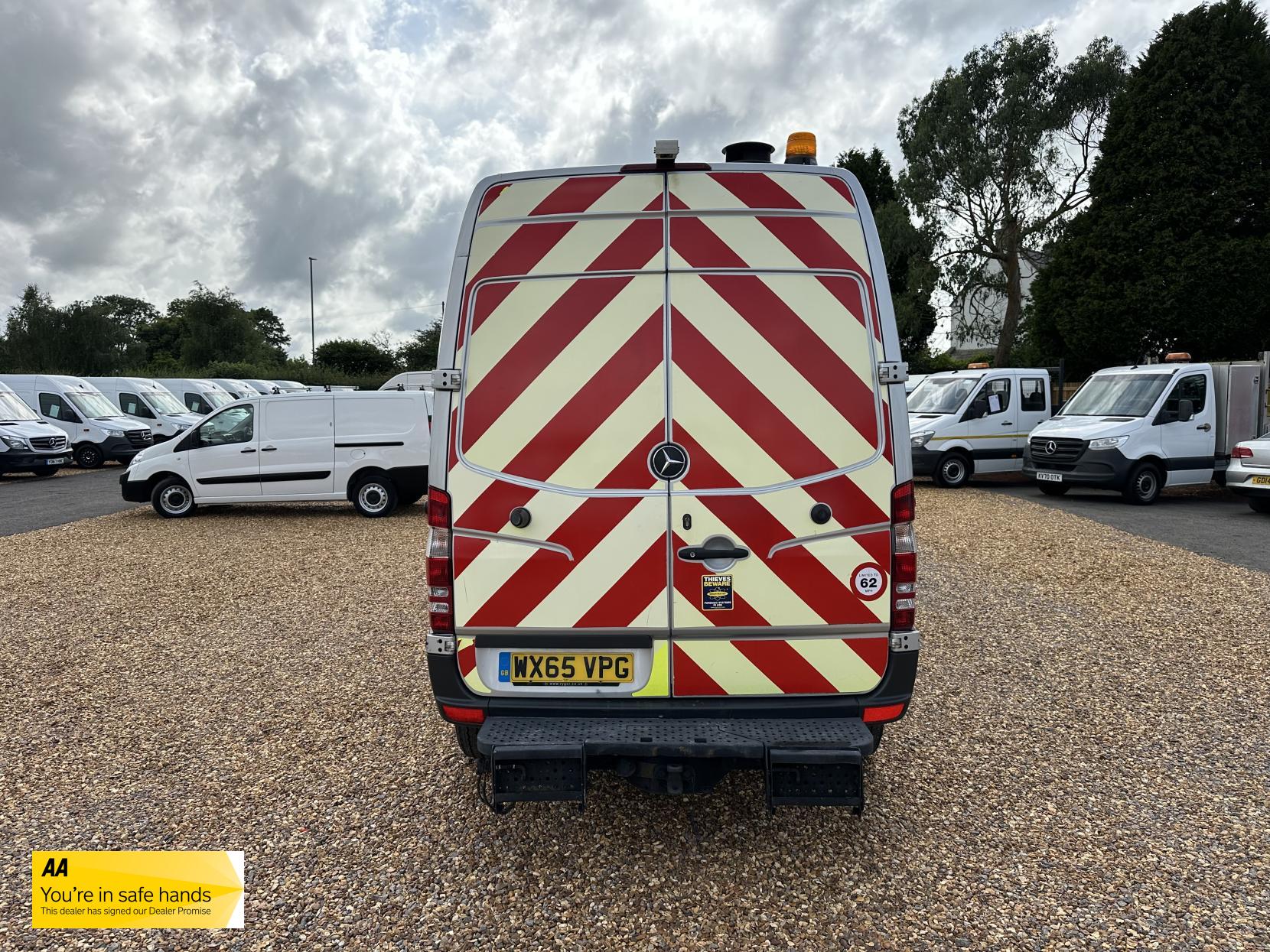 Mercedes-Benz Sprinter 2.1 313 CDi BlueEFFICIENCY Panel Van 4dr Diesel Manual RWD L1 H3 (211 g/km, 129 bhp)