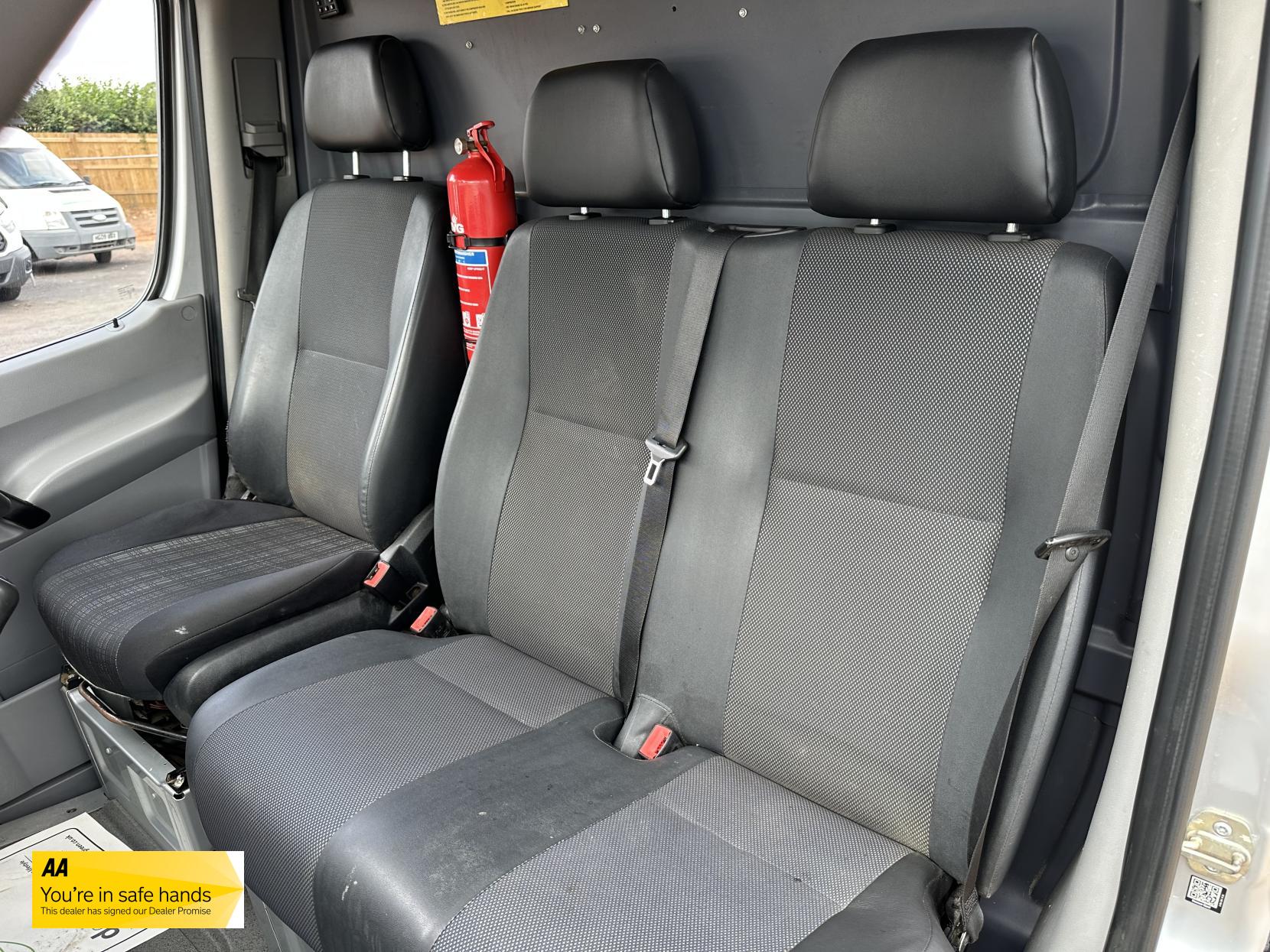 Mercedes-Benz Sprinter 2.1 313 CDi BlueEFFICIENCY Panel Van 4dr Diesel Manual RWD L1 H3 (211 g/km, 129 bhp)