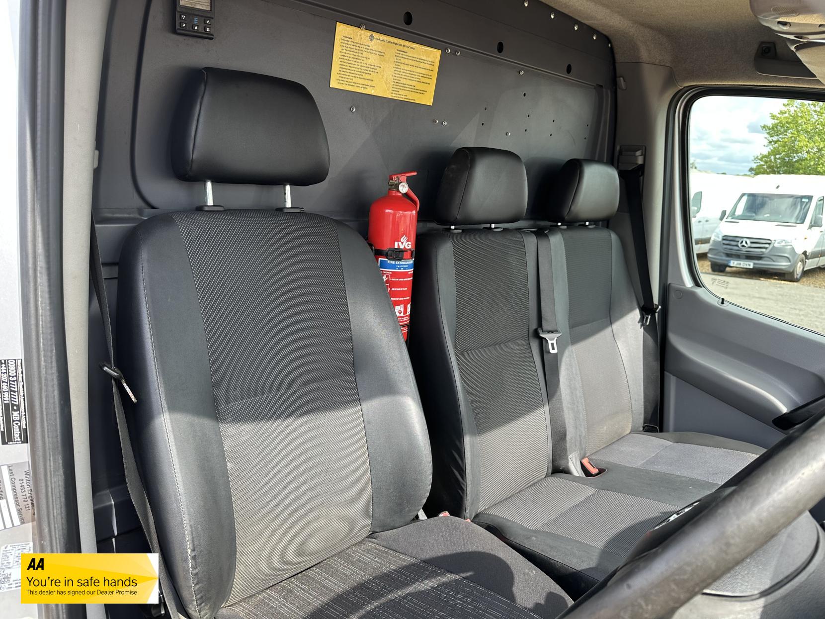 Mercedes-Benz Sprinter 2.1 313 CDi BlueEFFICIENCY Panel Van 4dr Diesel Manual RWD L1 H3 (211 g/km, 129 bhp)