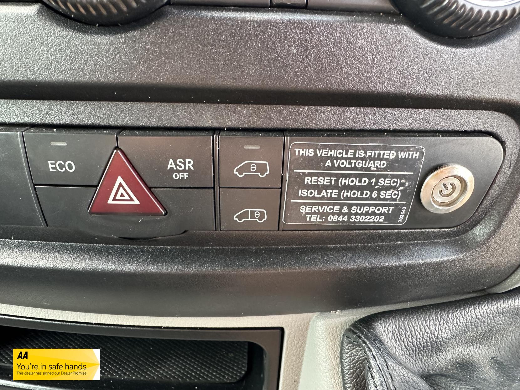 Mercedes-Benz Sprinter 2.1 313 CDi BlueEFFICIENCY Panel Van 4dr Diesel Manual RWD L1 H3 (211 g/km, 129 bhp)