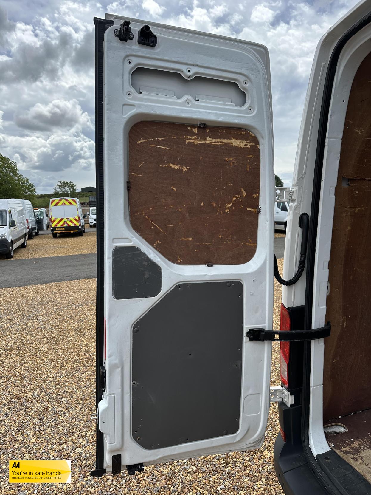 Volkswagen Crafter 2.0 TDI CR35 Startline Panel Van 5dr Diesel Manual FWD LWB High Roof Euro 6 (s/s) (140 ps)