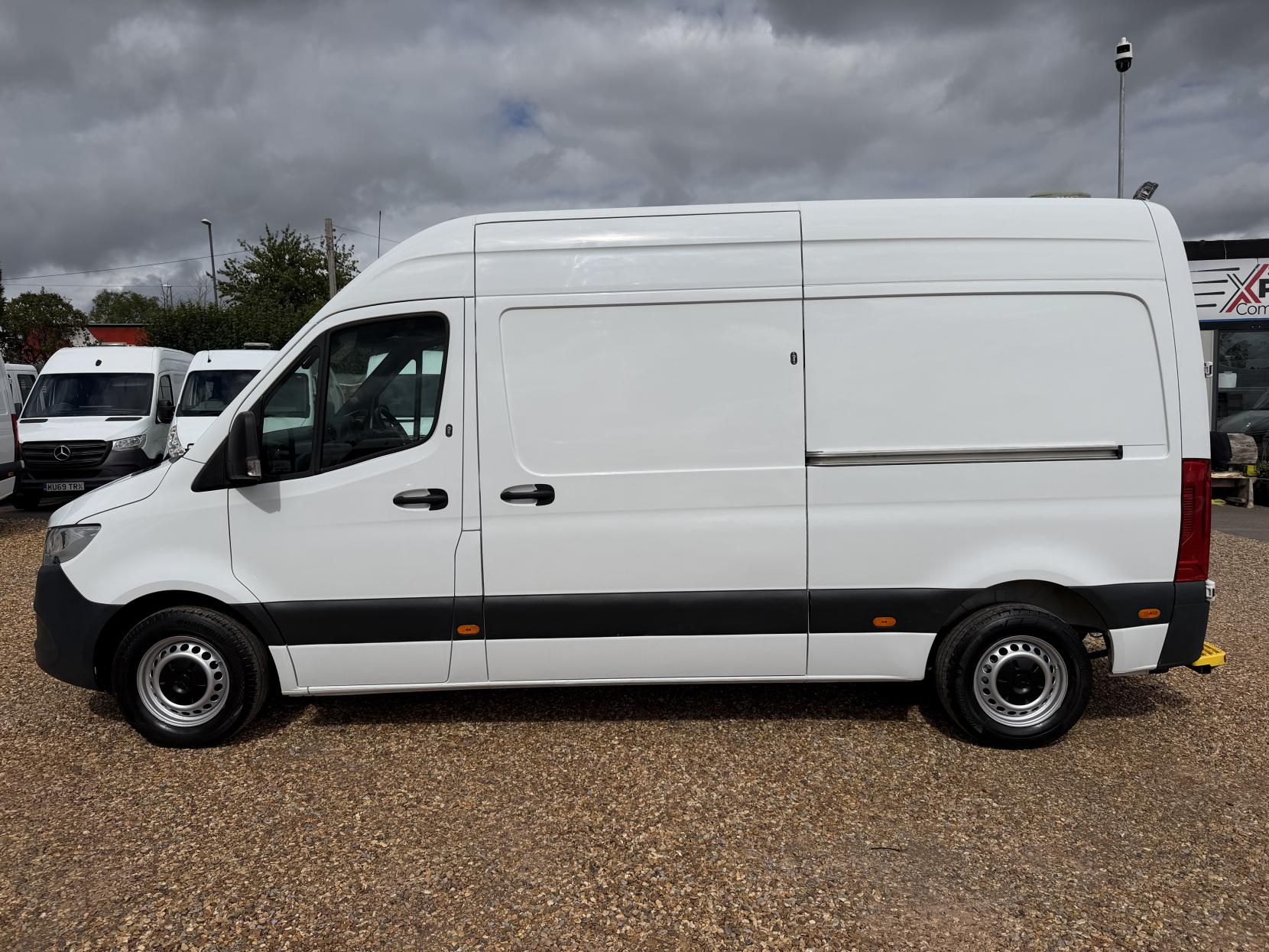 2021 Mercedes-Benz Sprinter 2.1 314 CDI Progressive Panel Van 5dr Diesel Manual FWD L2 H2 Euro 6 (s/s) (143 ps) - Thumbnail 8