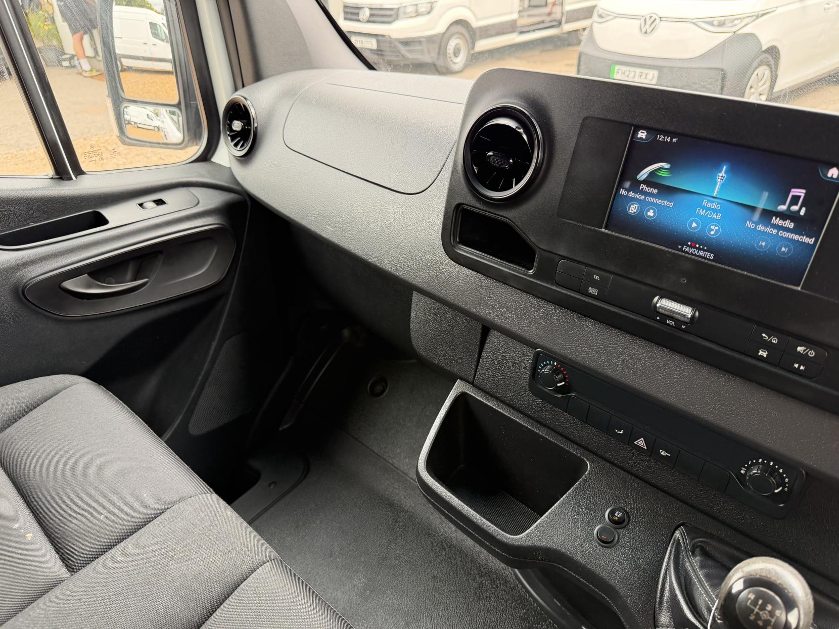 2021 Mercedes-Benz Sprinter 2.1 314 CDI Progressive Panel Van 5dr Diesel Manual FWD L2 H2 Euro 6 (s/s) (143 ps) - Thumbnail 30