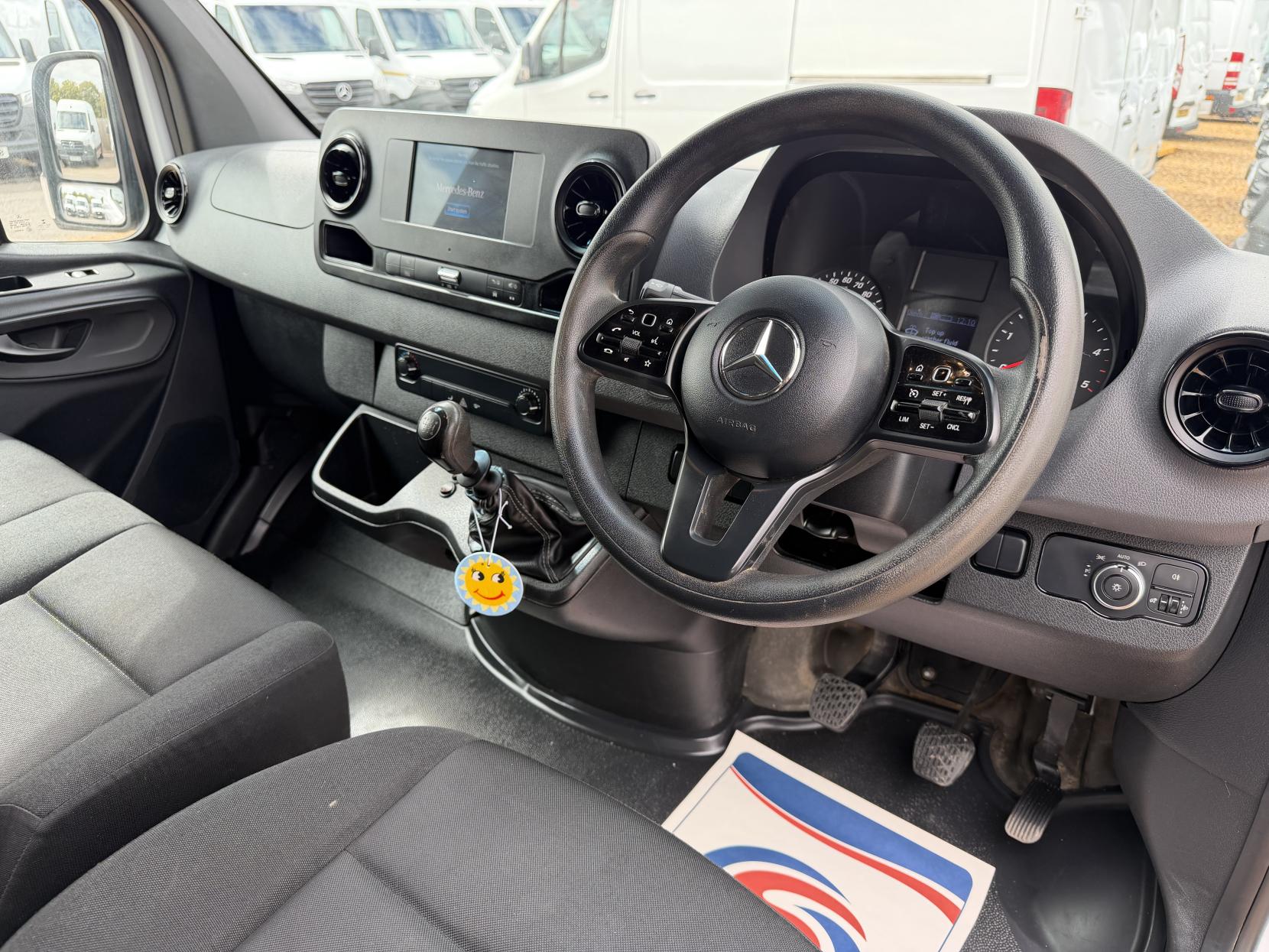 2021 Mercedes-Benz Sprinter 2.1 314 CDI Progressive Panel Van 5dr Diesel Manual FWD L2 H2 Euro 6 (s/s) (143 ps) - Thumbnail 2