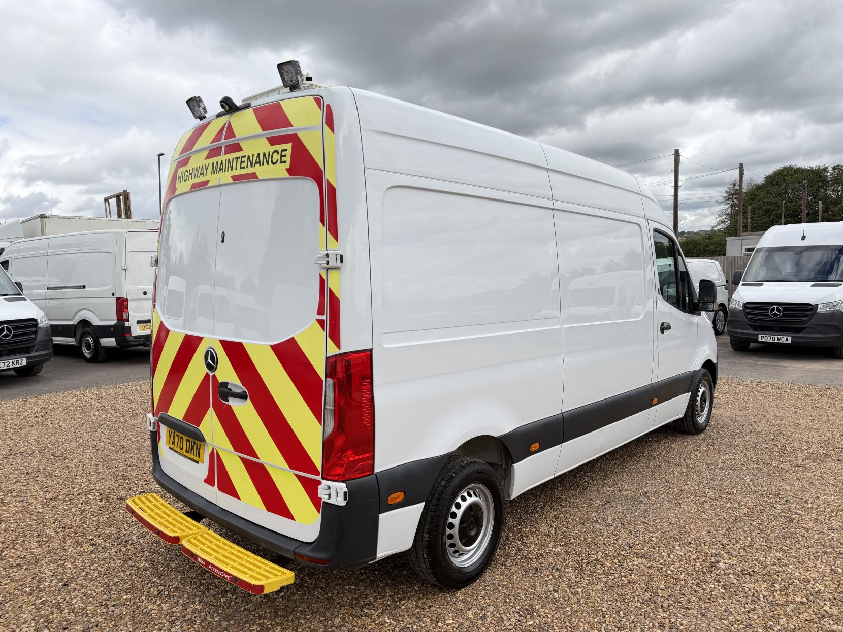 2021 Mercedes-Benz Sprinter 2.1 314 CDI Progressive Panel Van 5dr Diesel Manual FWD L2 H2 Euro 6 (s/s) (143 ps) - Thumbnail 11