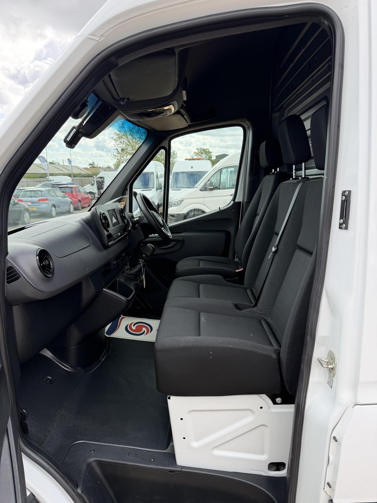 2021 Mercedes-Benz Sprinter 2.1 314 CDI Progressive Panel Van 5dr Diesel Manual FWD L2 H2 Euro 6 (s/s) (143 ps) - Thumbnail 31