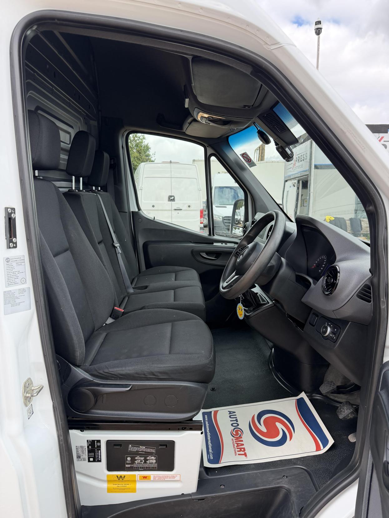 2021 Mercedes-Benz Sprinter 2.1 314 CDI Progressive Panel Van 5dr Diesel Manual FWD L2 H2 Euro 6 (s/s) (143 ps) - Thumbnail 14