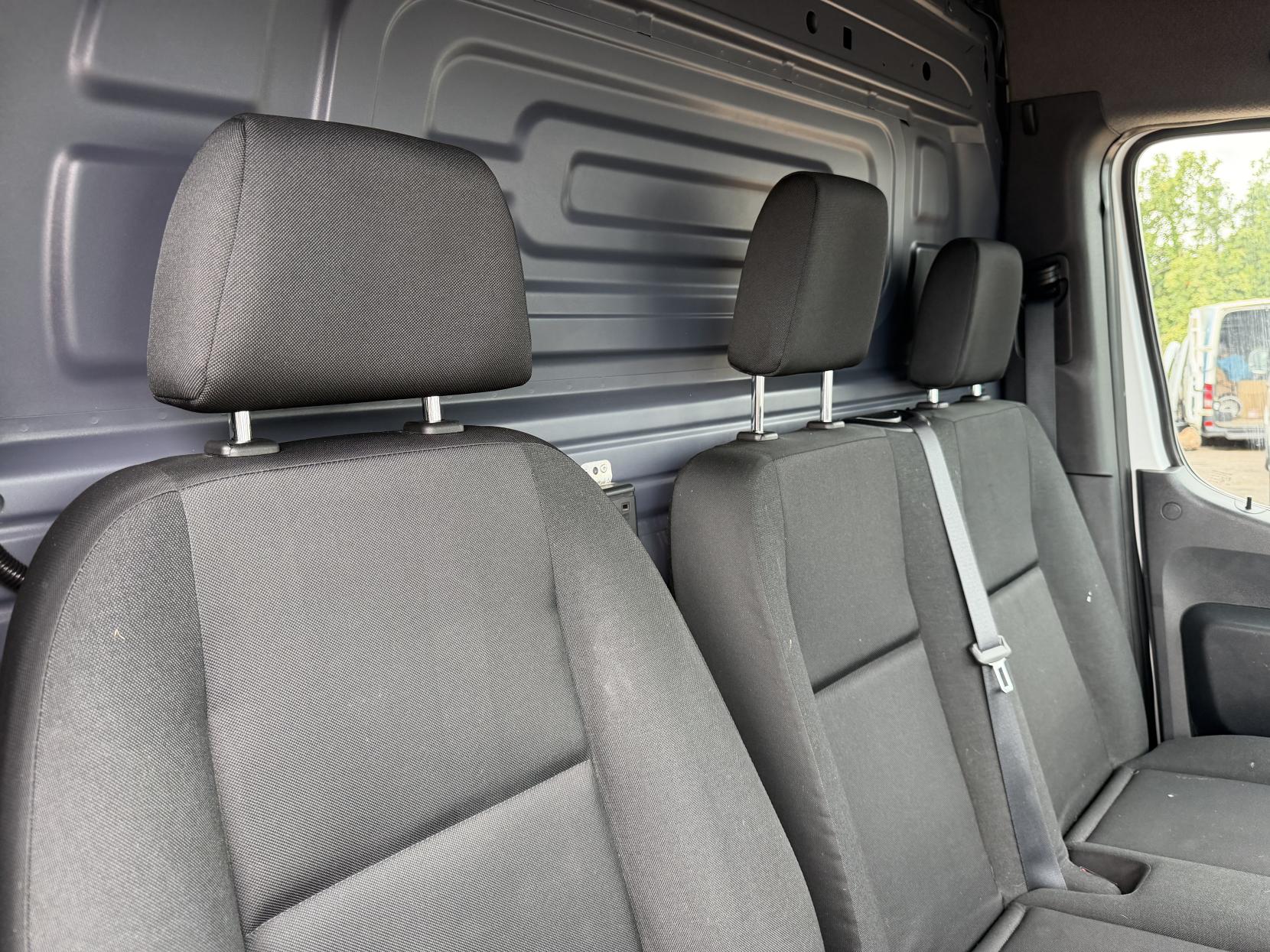 2021 Mercedes-Benz Sprinter 2.1 314 CDI Progressive Panel Van 5dr Diesel Manual FWD L2 H2 Euro 6 (s/s) (143 ps) - Thumbnail 15