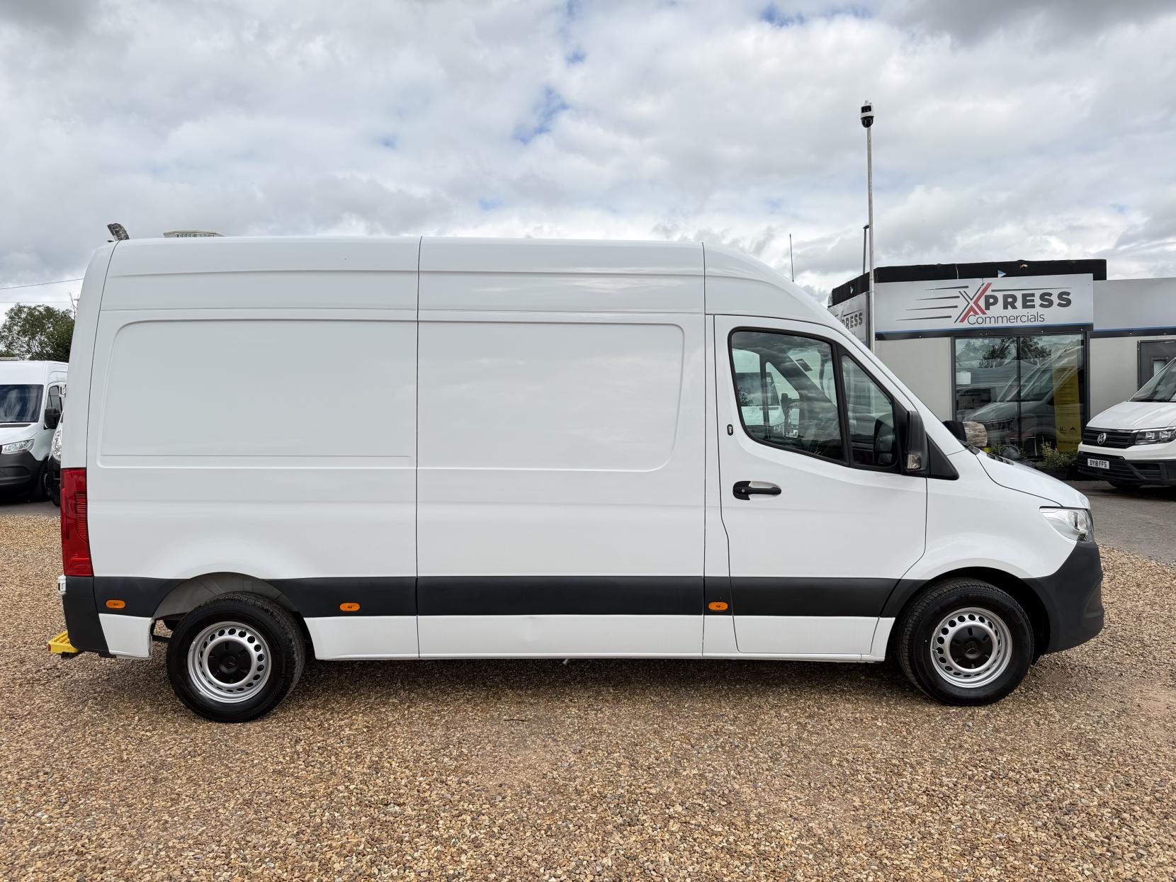 2021 Mercedes-Benz Sprinter 2.1 314 CDI Progressive Panel Van 5dr Diesel Manual FWD L2 H2 Euro 6 (s/s) (143 ps) - Thumbnail 12