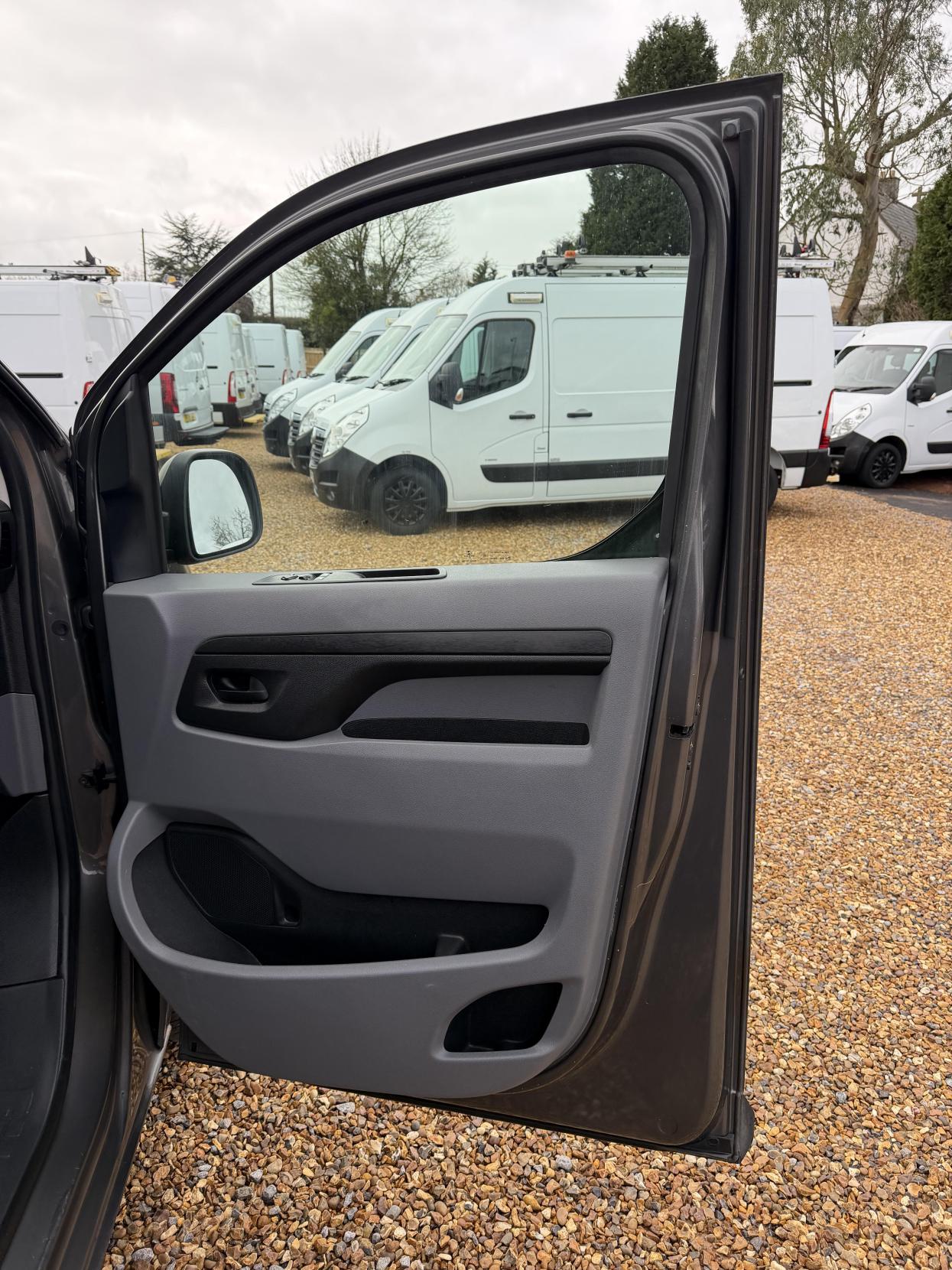 Vauxhall Vivaro 1.5 Turbo D 2900 Dynamic Panel Van 6dr Diesel Manual L2 H1 Euro 6 (s/s) (100 ps)