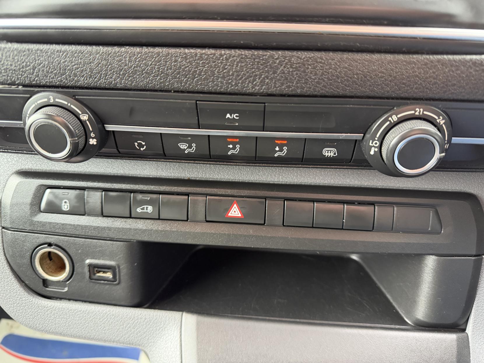 Vauxhall Vivaro 1.5 Turbo D 2900 Dynamic Panel Van 6dr Diesel Manual L2 H1 Euro 6 (s/s) (100 ps)