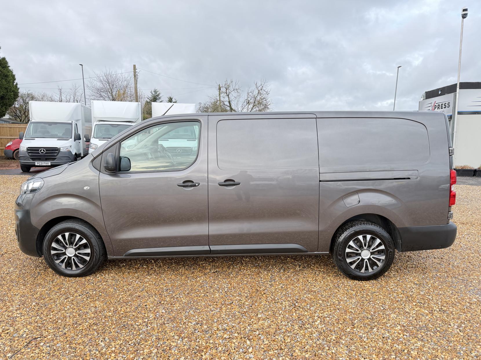 Vauxhall Vivaro 1.5 Turbo D 2900 Dynamic Panel Van 6dr Diesel Manual L2 H1 Euro 6 (s/s) (100 ps)
