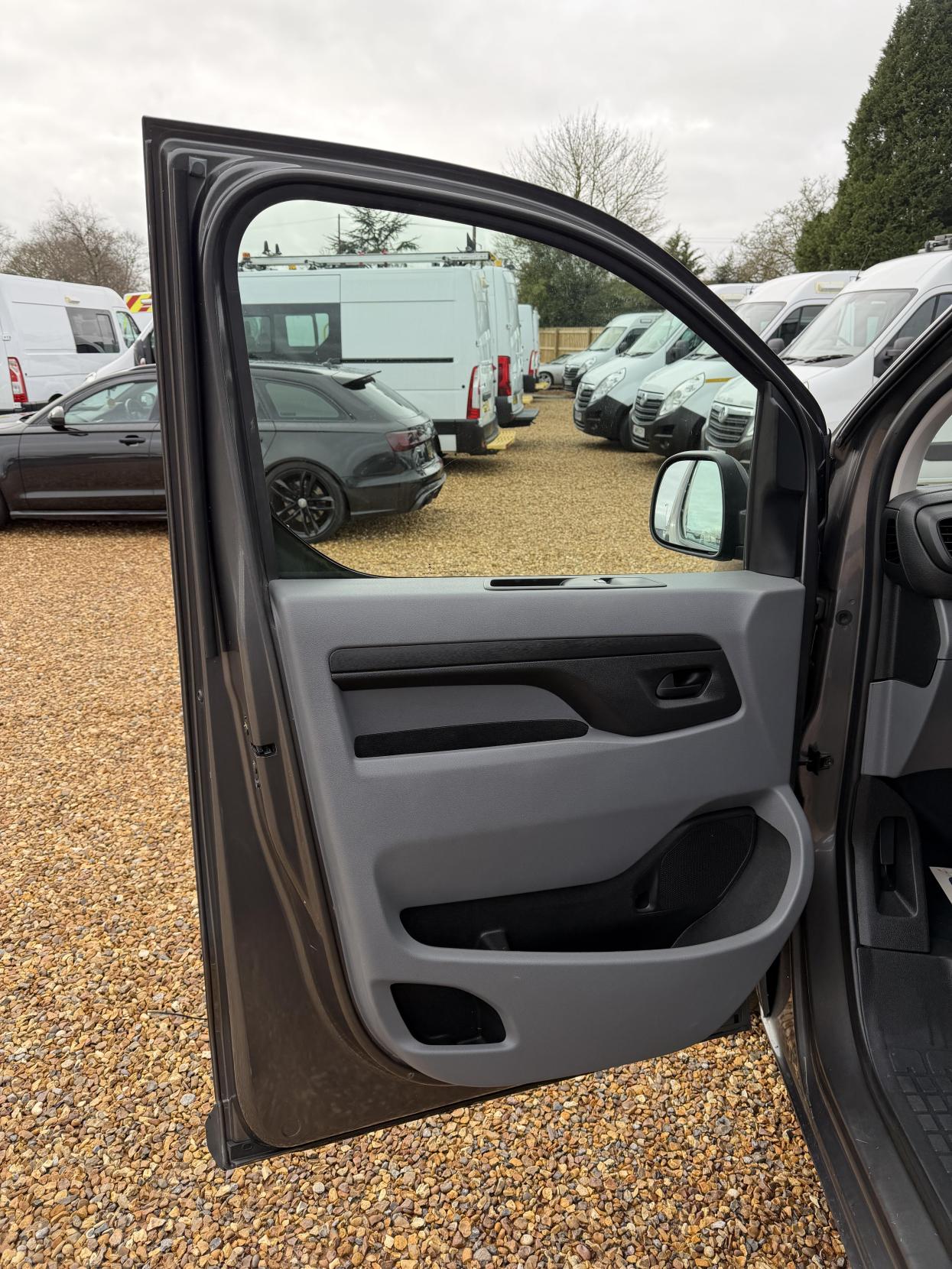 Vauxhall Vivaro 1.5 Turbo D 2900 Dynamic Panel Van 6dr Diesel Manual L2 H1 Euro 6 (s/s) (100 ps)