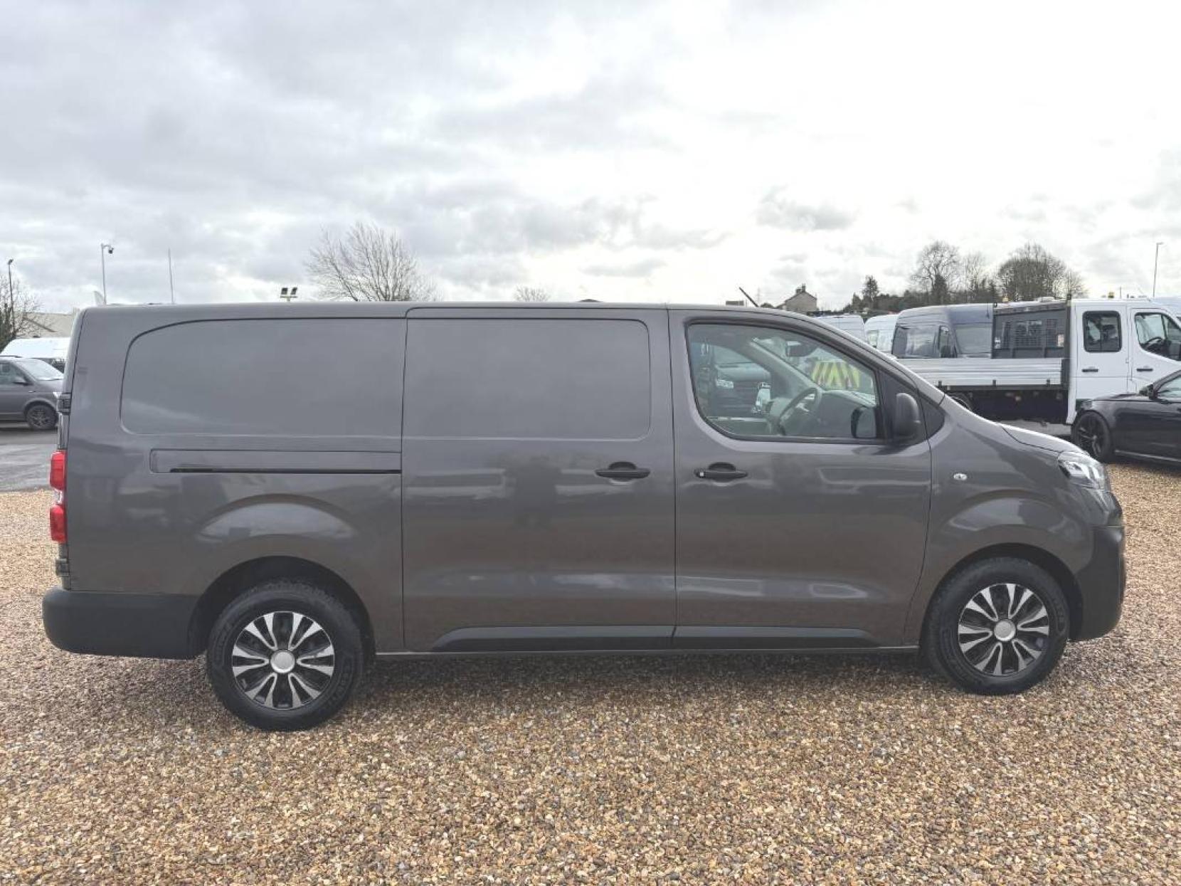 Vauxhall Vivaro 1.5 Turbo D 2900 Dynamic Panel Van 6dr Diesel Manual L2 H1 Euro 6 (s/s) (100 ps)