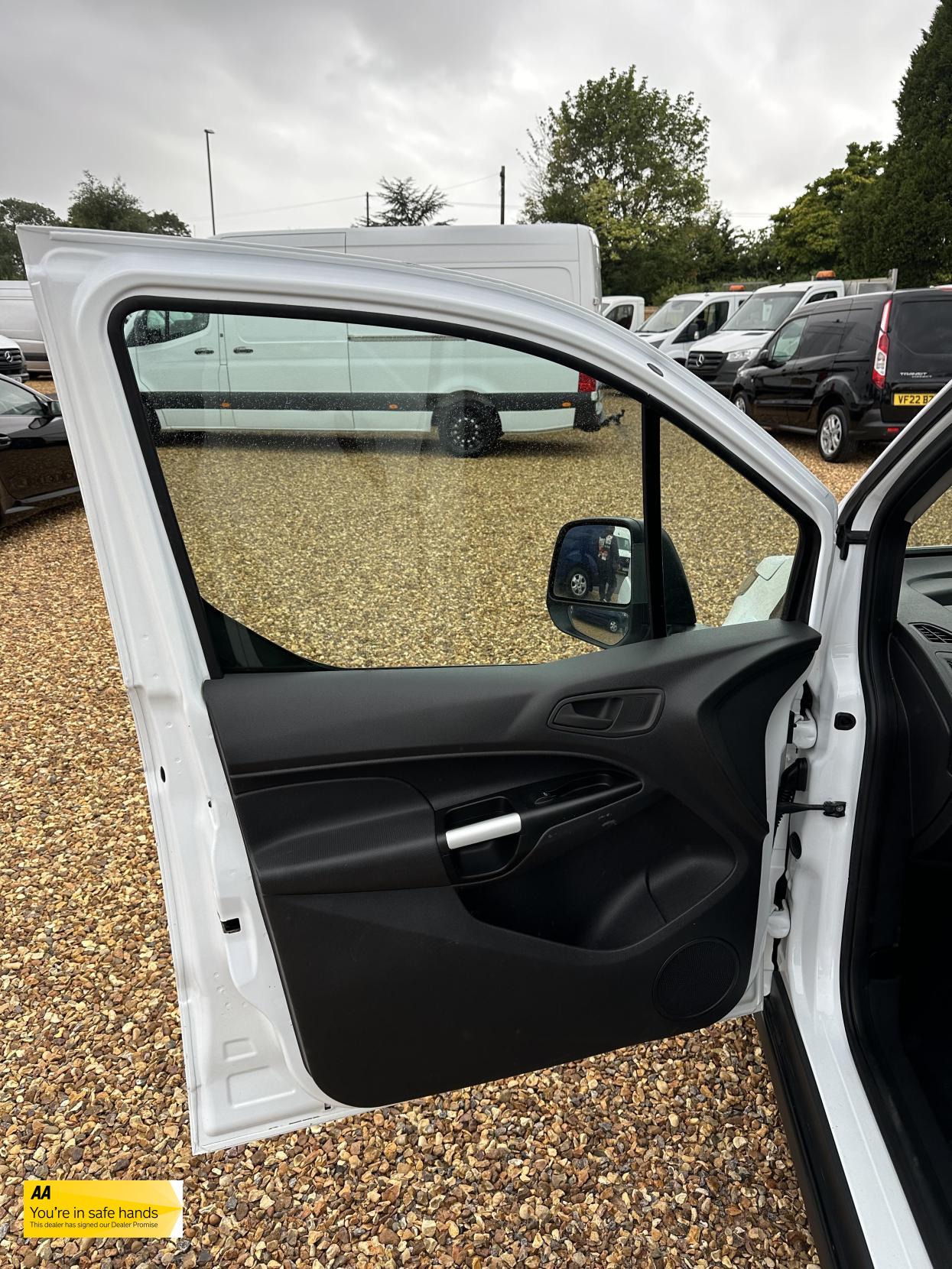 Ford Transit Connect 1.5 TDCi 210 Trend Panel Van 5dr Diesel Manual L2 H1 (124 g/km, 99 bhp)
