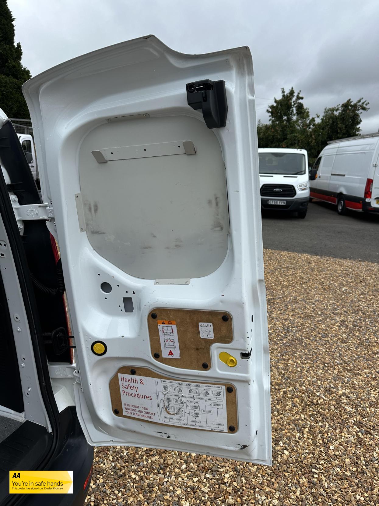 Ford Transit Connect 1.5 TDCi 210 Trend Panel Van 5dr Diesel Manual L2 H1 (124 g/km, 99 bhp)